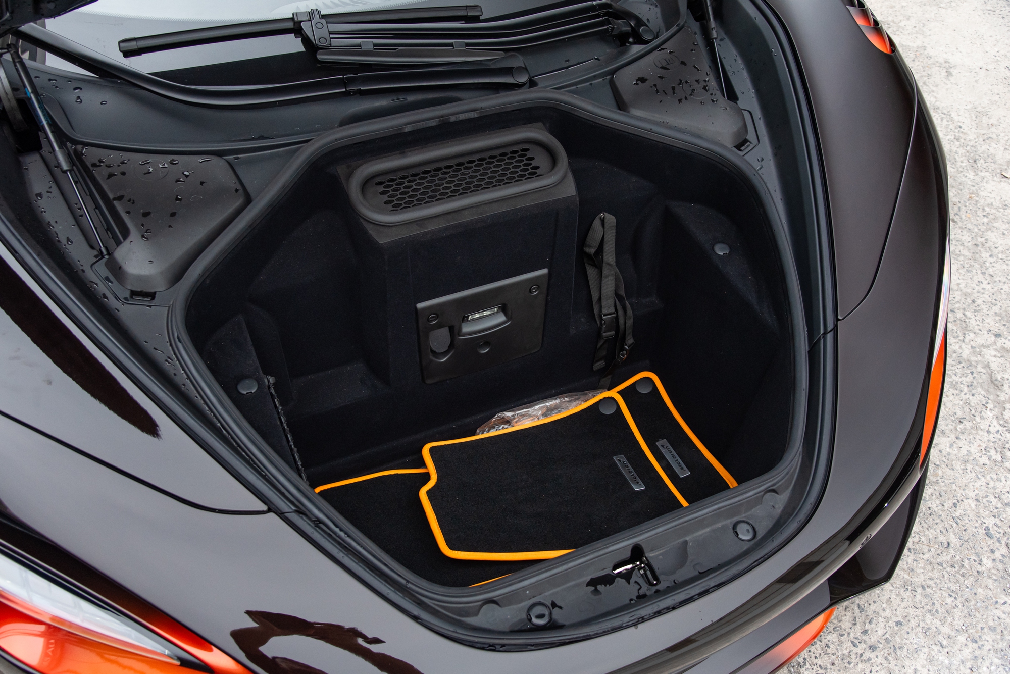 Đại gia Việt có thể trở thành người duy nhất trên thế giới sở hữu chiếc McLaren 750S này: Gần 25 tỷ, màu sơn cực độc cần 260 giờ hoàn thiện- Ảnh 27. Đại gia Việt có thể trở thành người duy nhất trên thế giới sở hữu chiếc McLaren 750S này: Gần 25 tỷ, màu sơn cực độc cần 260 giờ hoàn thiện- Ảnh 27.