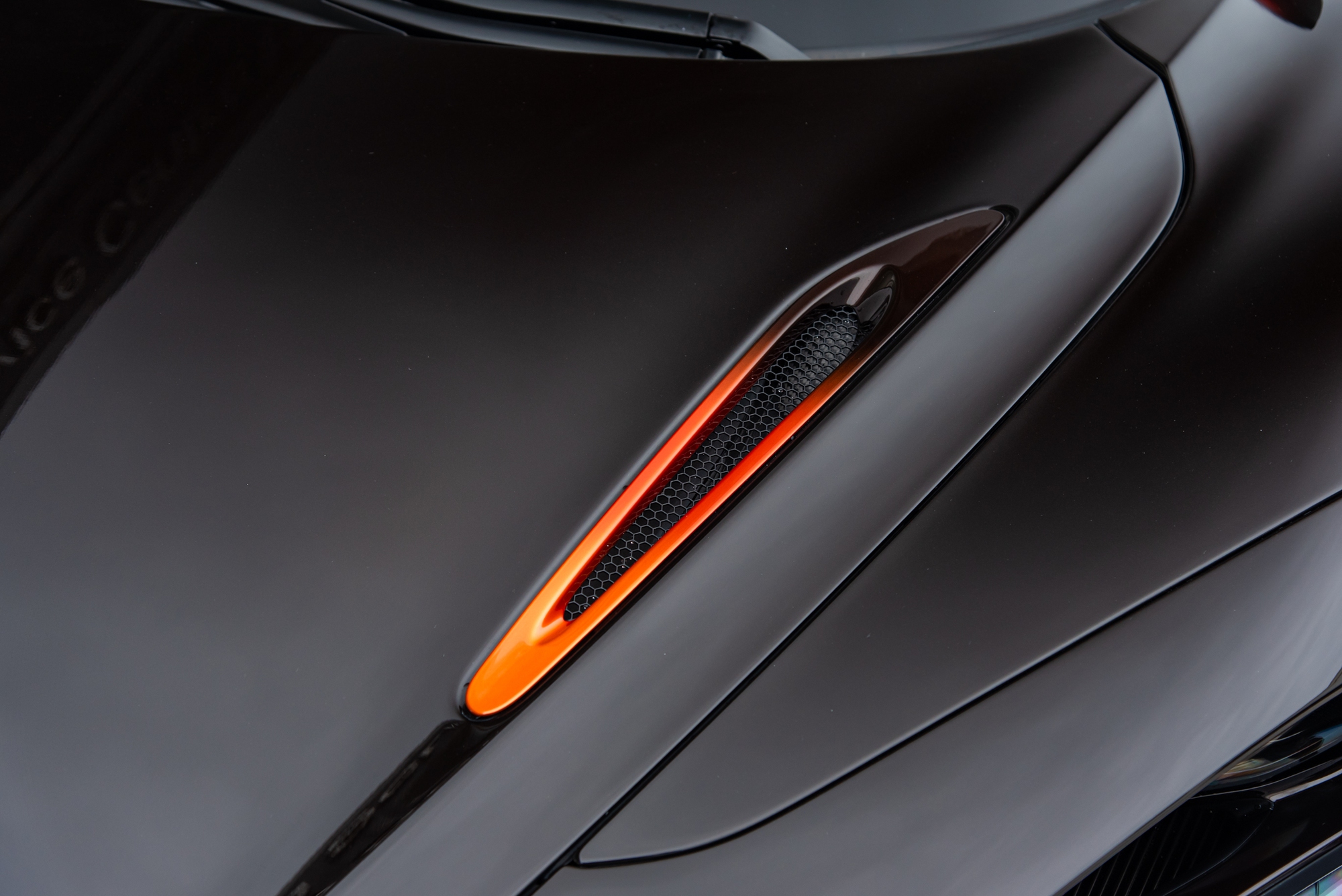 Đại gia Việt có thể trở thành người duy nhất trên thế giới sở hữu chiếc McLaren 750S này: Gần 25 tỷ, màu sơn cực độc cần 260 giờ hoàn thiện- Ảnh 5. Đại gia Việt có thể trở thành người duy nhất trên thế giới sở hữu chiếc McLaren 750S này: Gần 25 tỷ, màu sơn cực độc cần 260 giờ hoàn thiện- Ảnh 5.