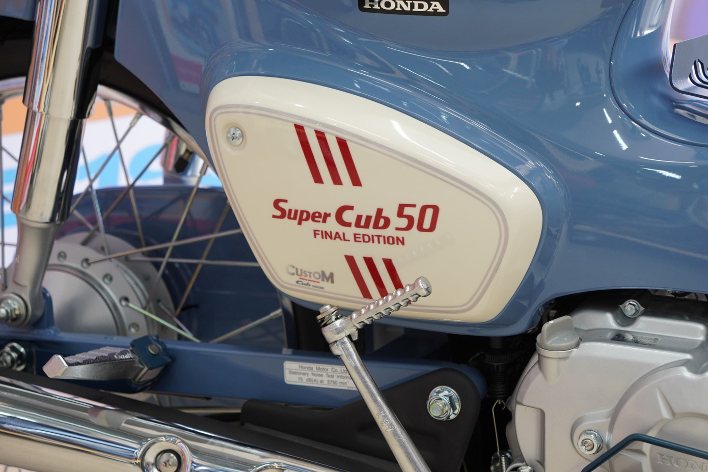 Bản độ &lsquo;nhẹ&rsquo; Honda Super Cub 50 Final Edition gi&aacute; tr&ecirc;n 100 triệu đồng- Ảnh 6.