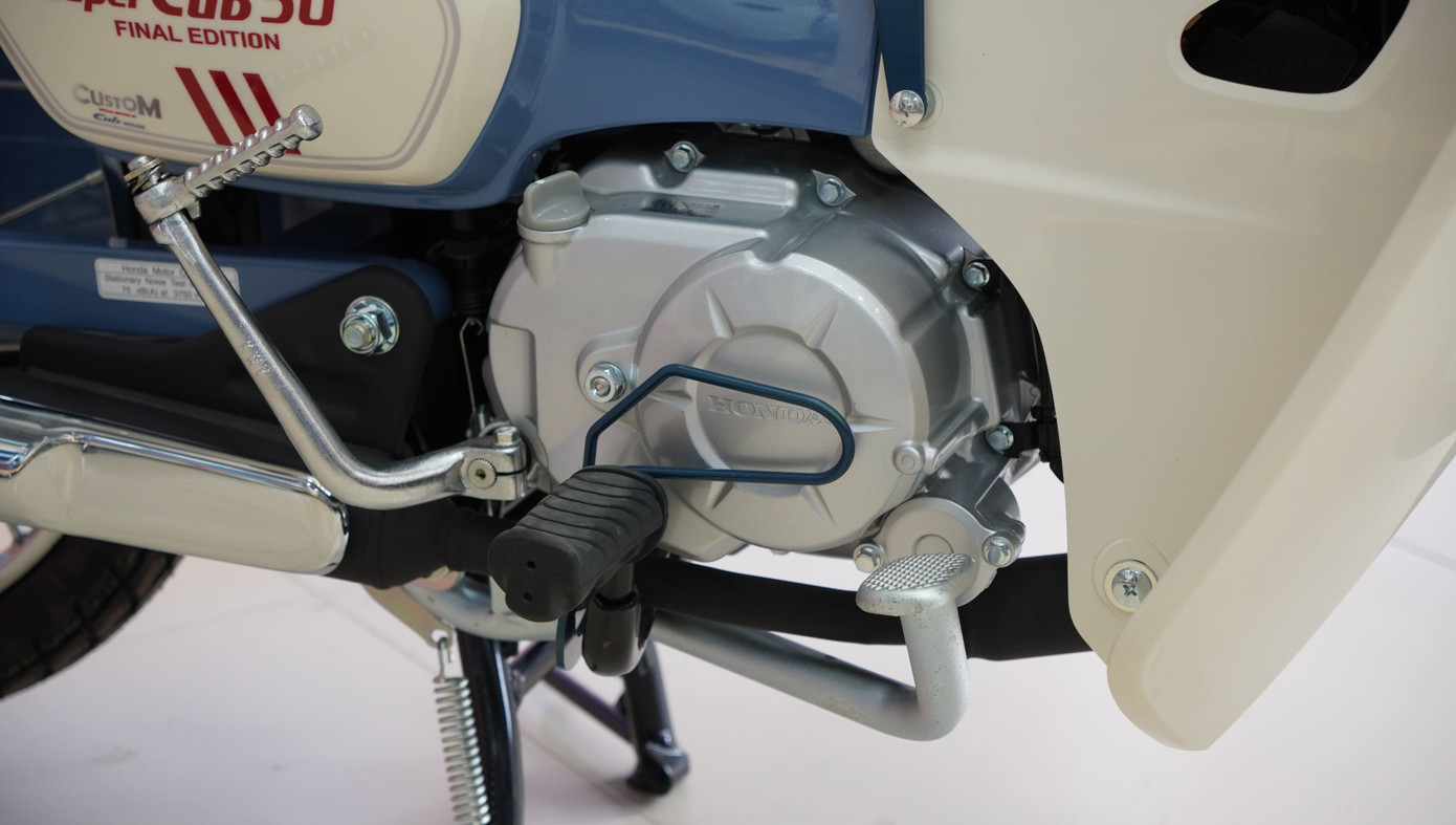 Bản độ &lsquo;nhẹ&rsquo; Honda Super Cub 50 Final Edition gi&aacute; tr&ecirc;n 100 triệu đồng- Ảnh 14.