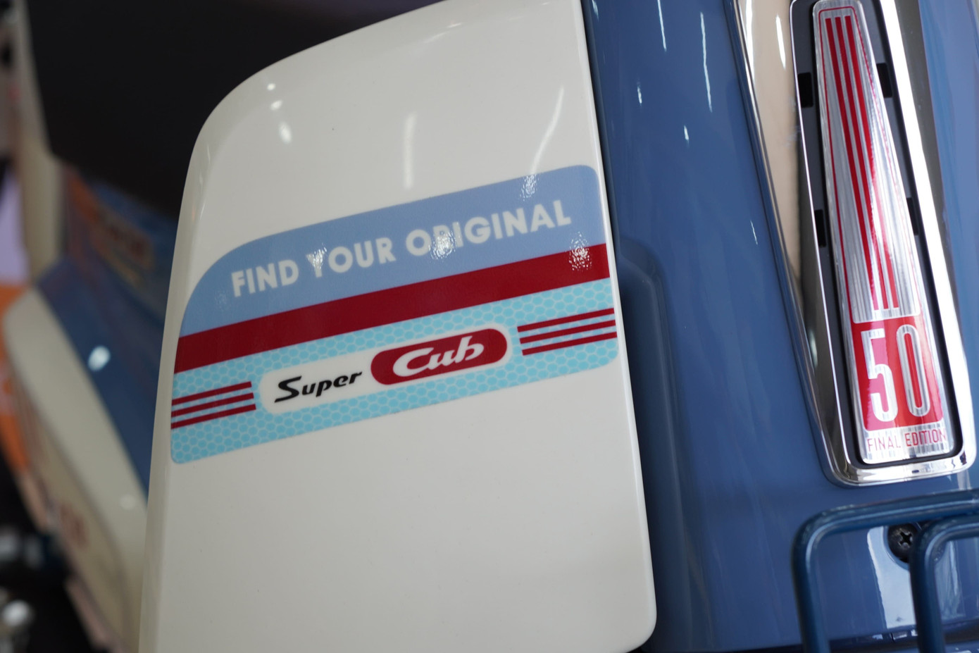 Bản độ &lsquo;nhẹ&rsquo; Honda Super Cub 50 Final Edition gi&aacute; tr&ecirc;n 100 triệu đồng- Ảnh 4.