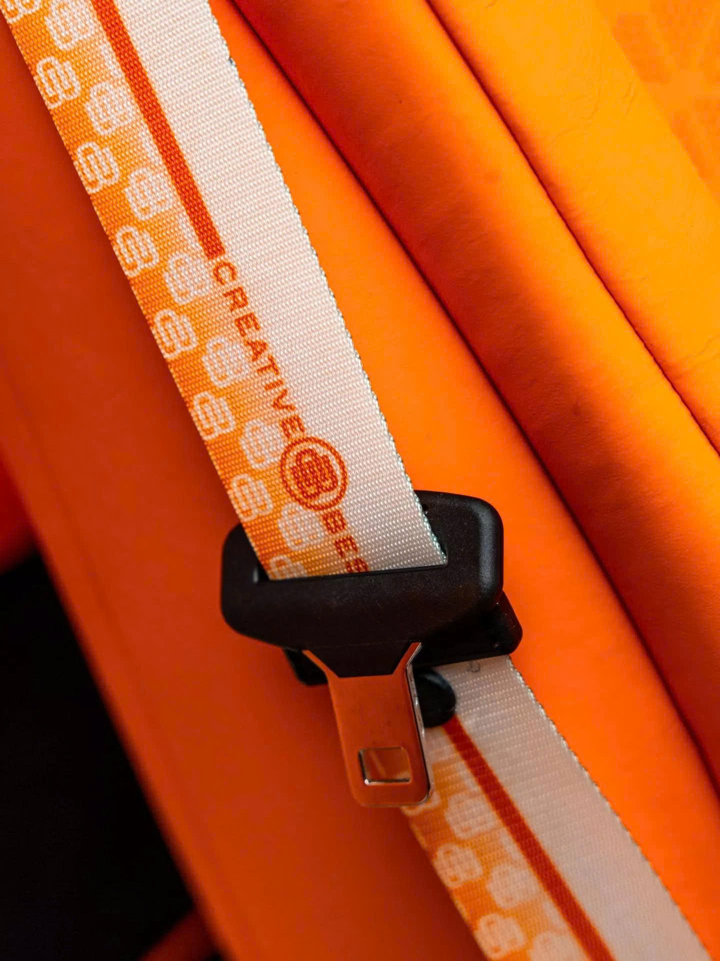 Rolls-Royce Dawn c&oacute; bản độ cực dị: Giới hạn chỉ 25 kh&aacute;ch, đầu xe 'kh&ocirc;ng giống ai', đu&ocirc;i xe thay mới ho&agrave;n to&agrave;n- Ảnh 8.