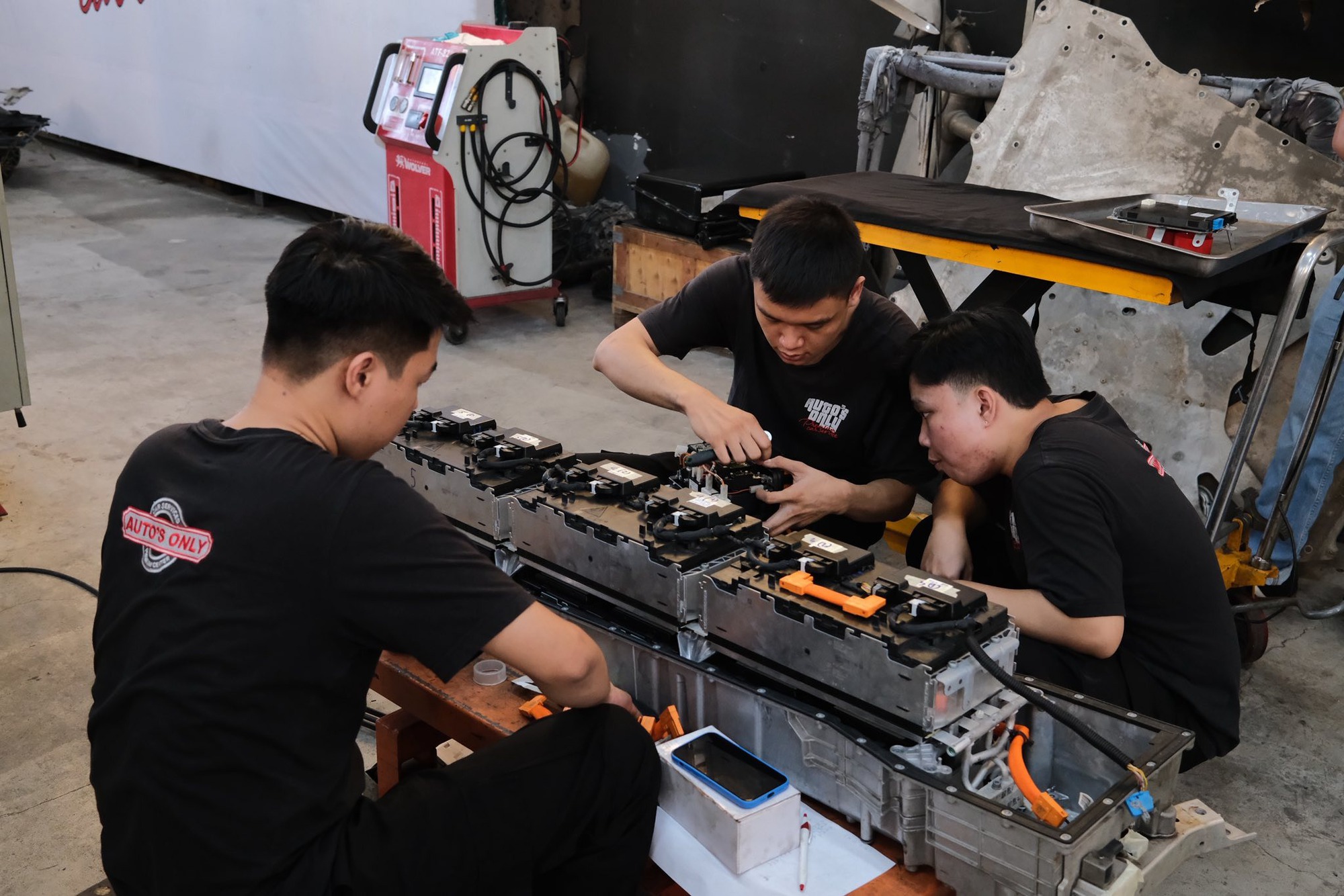 Cặp đ&ocirc;i xe điện, hybrid 'đốt' tiền sửa chữa của chủ xe tại Việt Nam: C&oacute; chiếc sửa hơn 1 tỷ đồng, lỗi từ cả phần cứng, phần mềm- Ảnh 5.