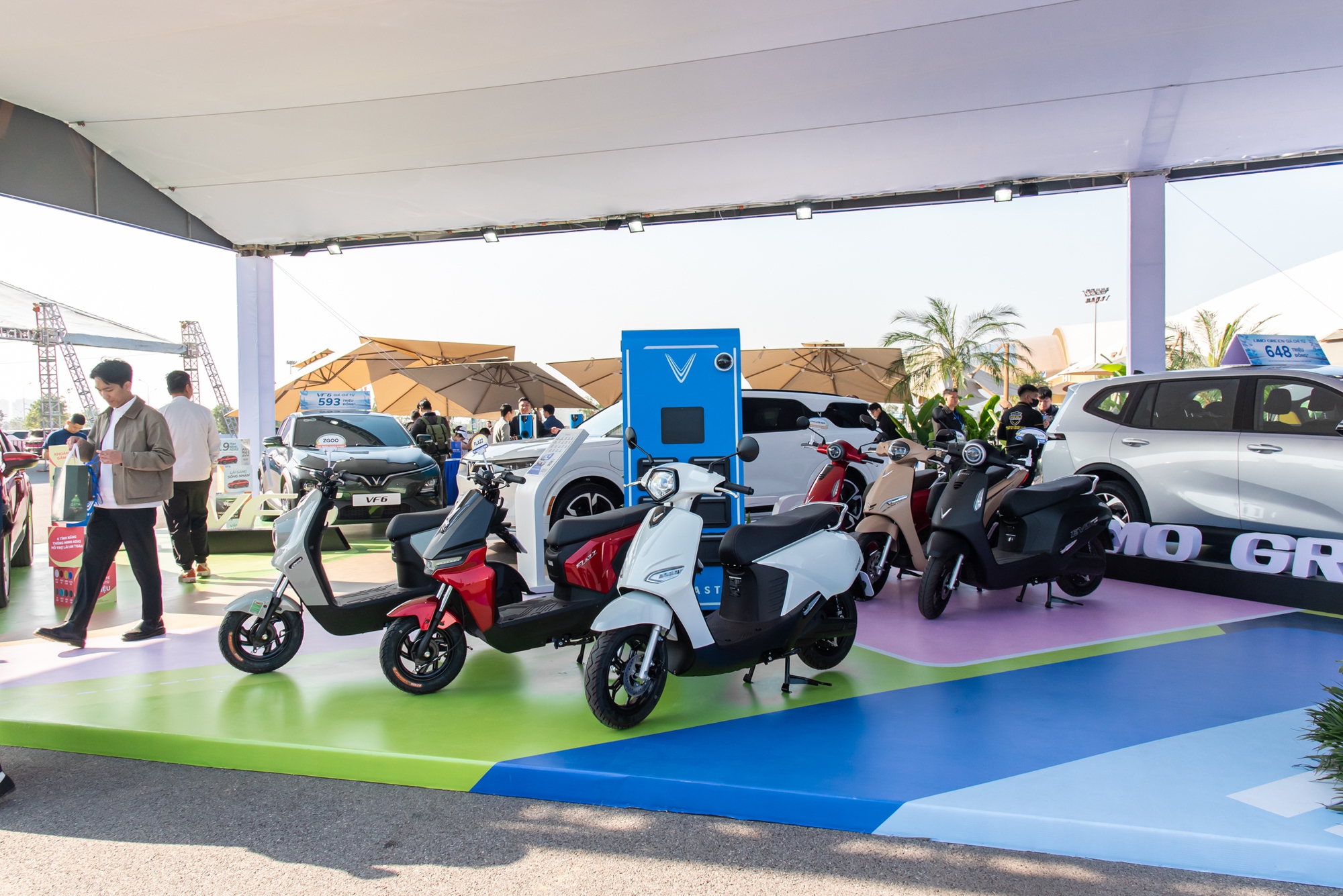 VinFast mang loạt xe hot đến trung tâm triển lãm lớn nhất Đông Nam Á: 10 ô tô, 12 xe máy, có mẫu tải điện đầu tiên thị trường- Ảnh 7. VinFast mang loạt xe hot đến trung tâm triển lãm lớn nhất Đông Nam Á: 10 ô tô, 12 xe máy, có mẫu tải điện đầu tiên thị trường- Ảnh 7.