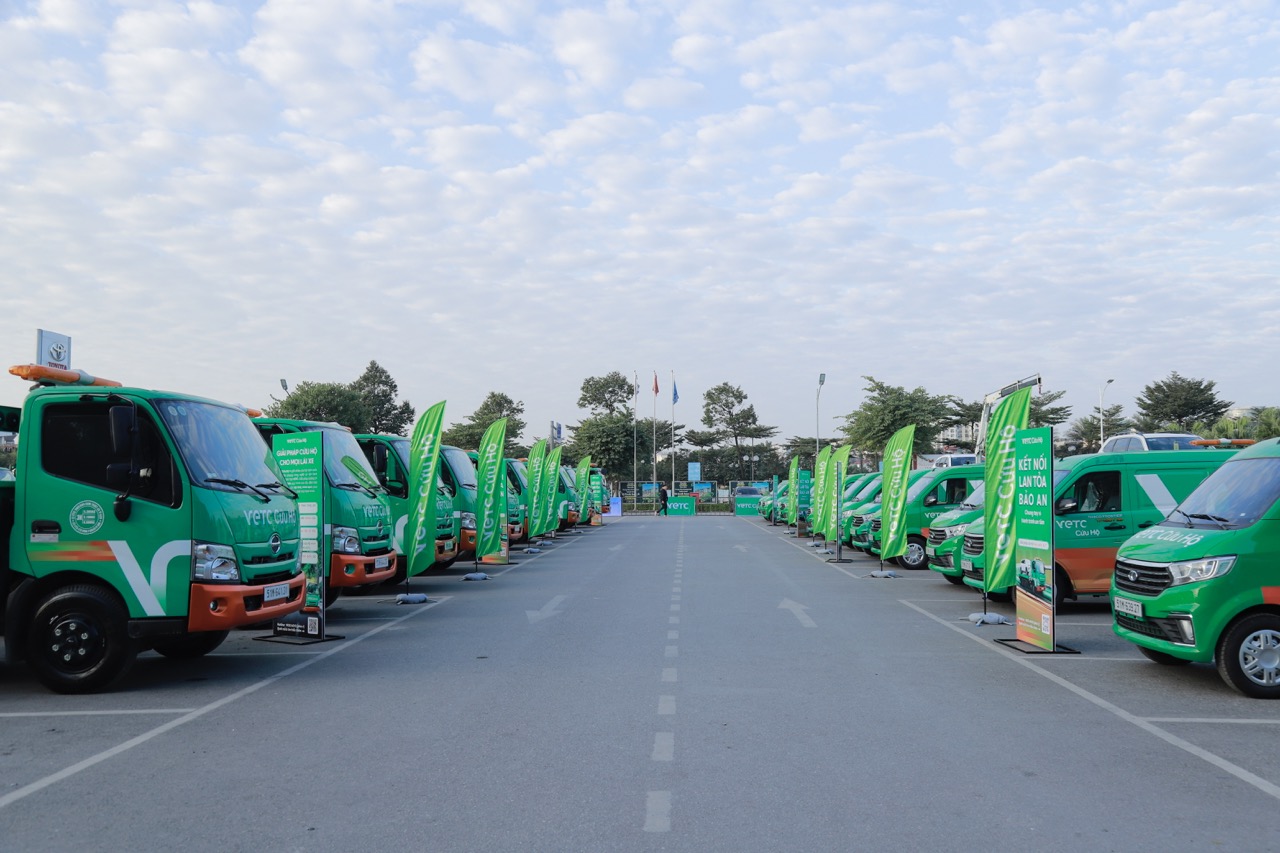 VETC 'lấn s&acirc;n' cứu hộ &ocirc; t&ocirc;: 299.000 đồng/năm, cẩu k&eacute;o 100km, tuy&ecirc;n bố phủ s&oacute;ng tận x&atilde; phường- Ảnh 1.