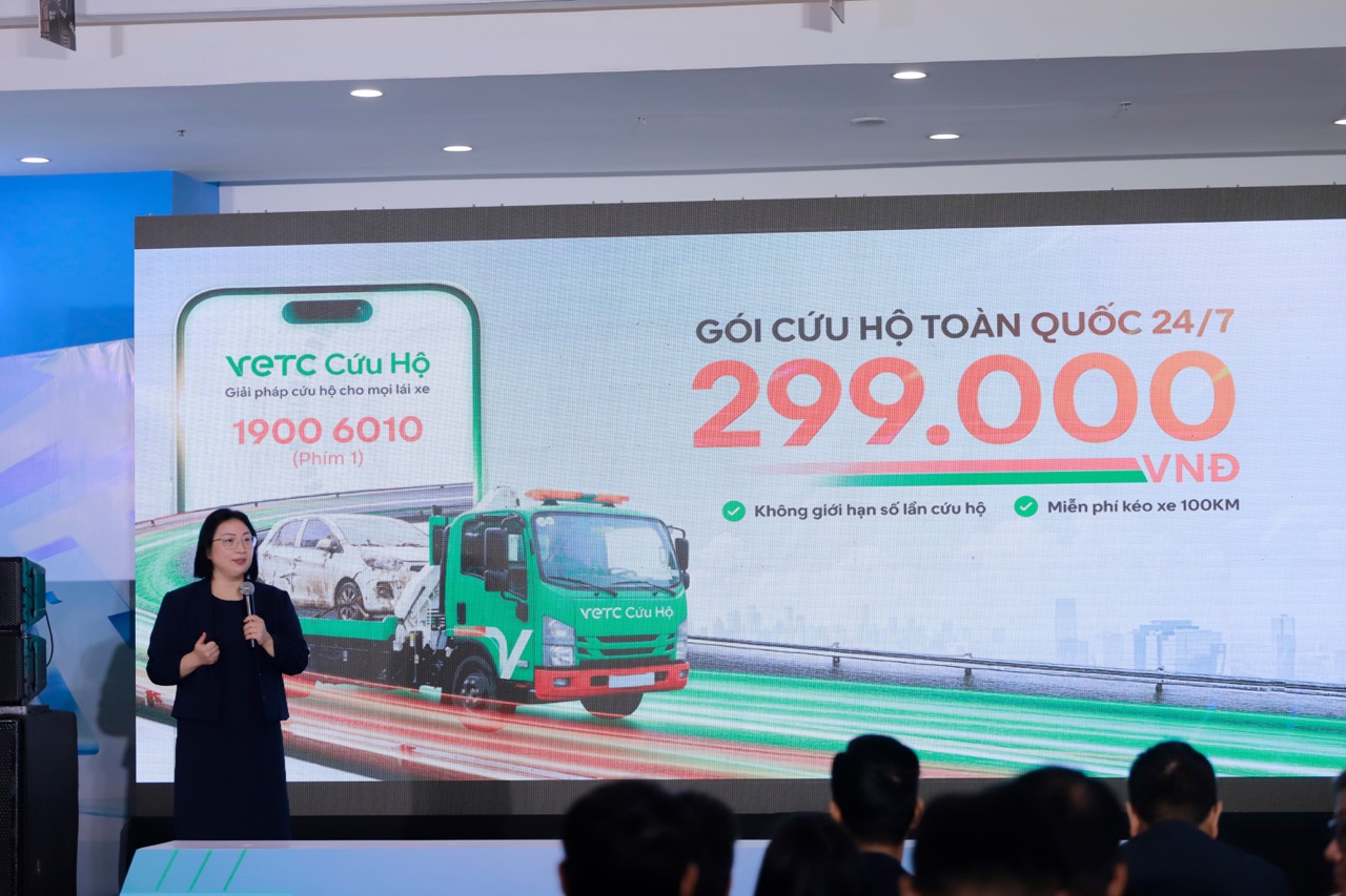 VETC 'lấn s&acirc;n' cứu hộ &ocirc; t&ocirc;: 299.000 đồng/năm, cẩu k&eacute;o 100km, tuy&ecirc;n bố phủ s&oacute;ng tận x&atilde; phường- Ảnh 2.