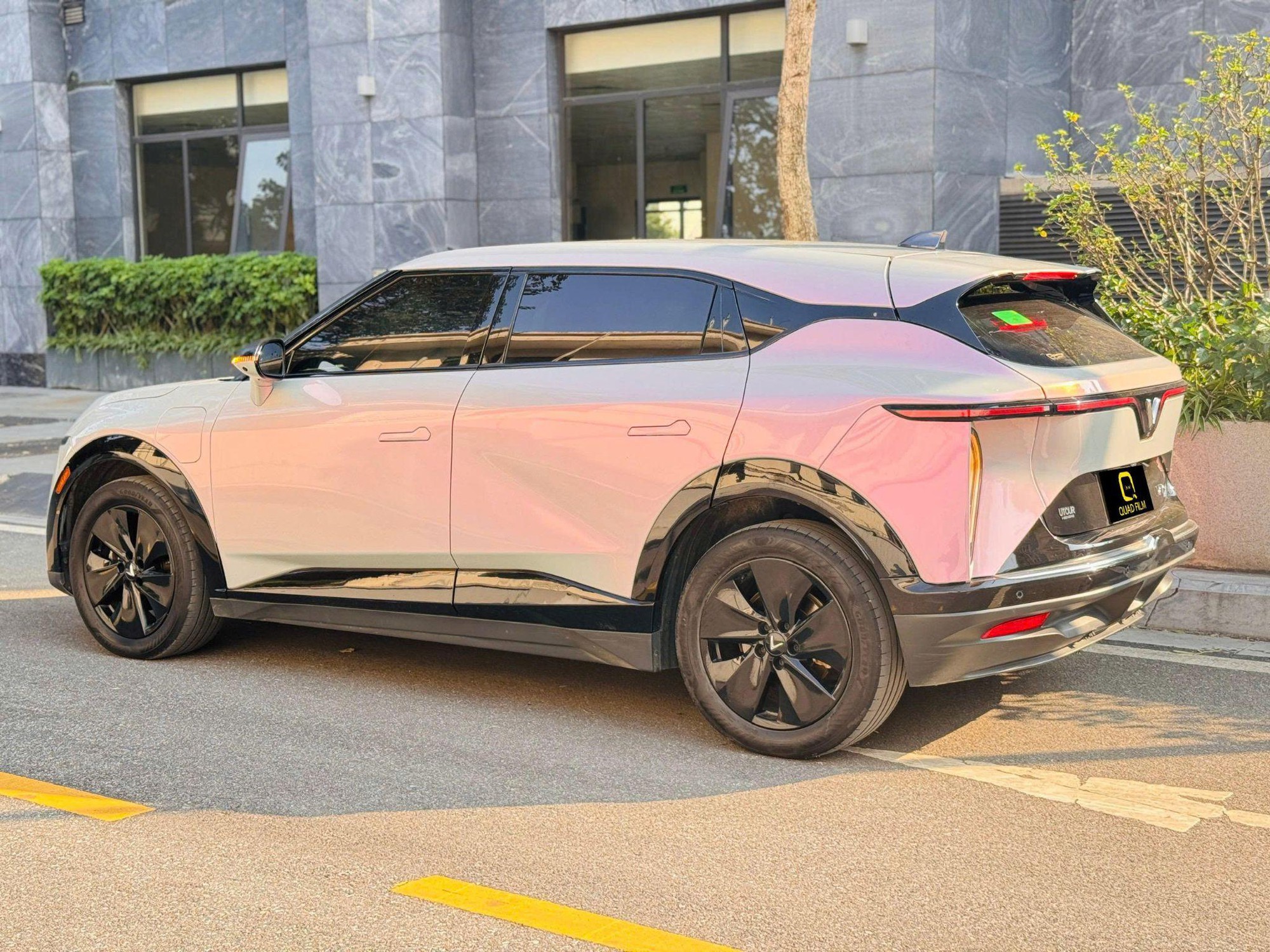 D&aacute;n PPF &ocirc; t&ocirc;: Giải ph&aacute;p bảo vệ sơn xe cao cấp từ QUAD Film USA- Ảnh 4.