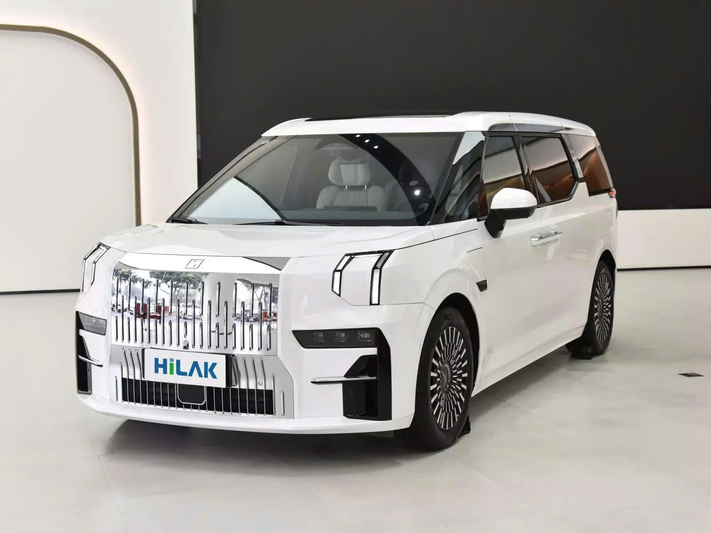 Th&ecirc;m 2 h&atilde;ng xe ra mắt Việt Nam năm sau: 1 chuy&ecirc;n sản xuất xe thể thao từ Anh quốc, 1 chuy&ecirc;n xe thuần điện- Ảnh 7.