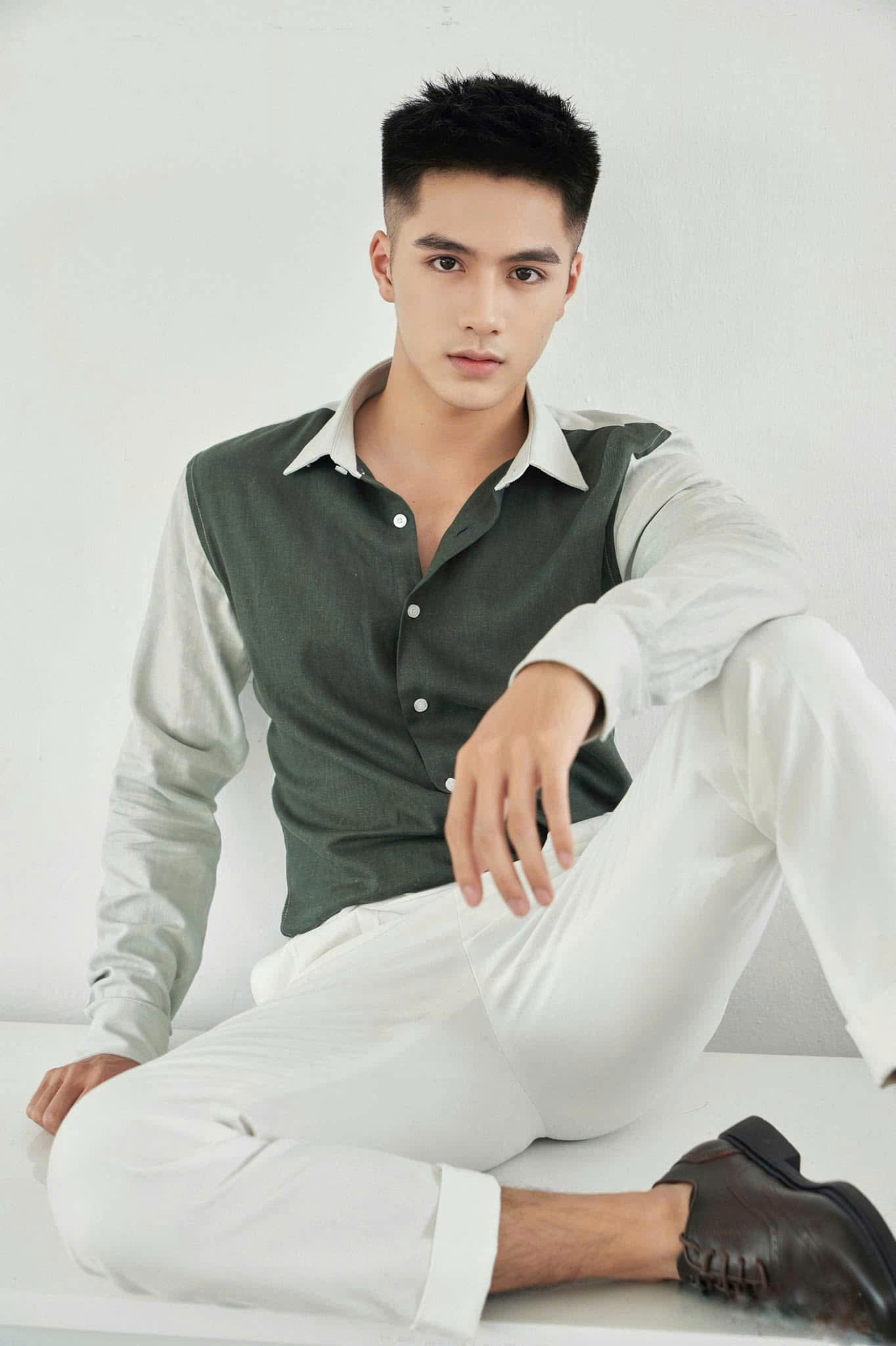 Tình trạng sức khỏe của người mẫu Lý Công Chiều sau vụ tai nạn lật xe ở Lào Cai- Ảnh 1. Tình trạng sức khỏe của người mẫu Lý Công Chiều sau vụ tai nạn lật xe ở Lào Cai- Ảnh 1.