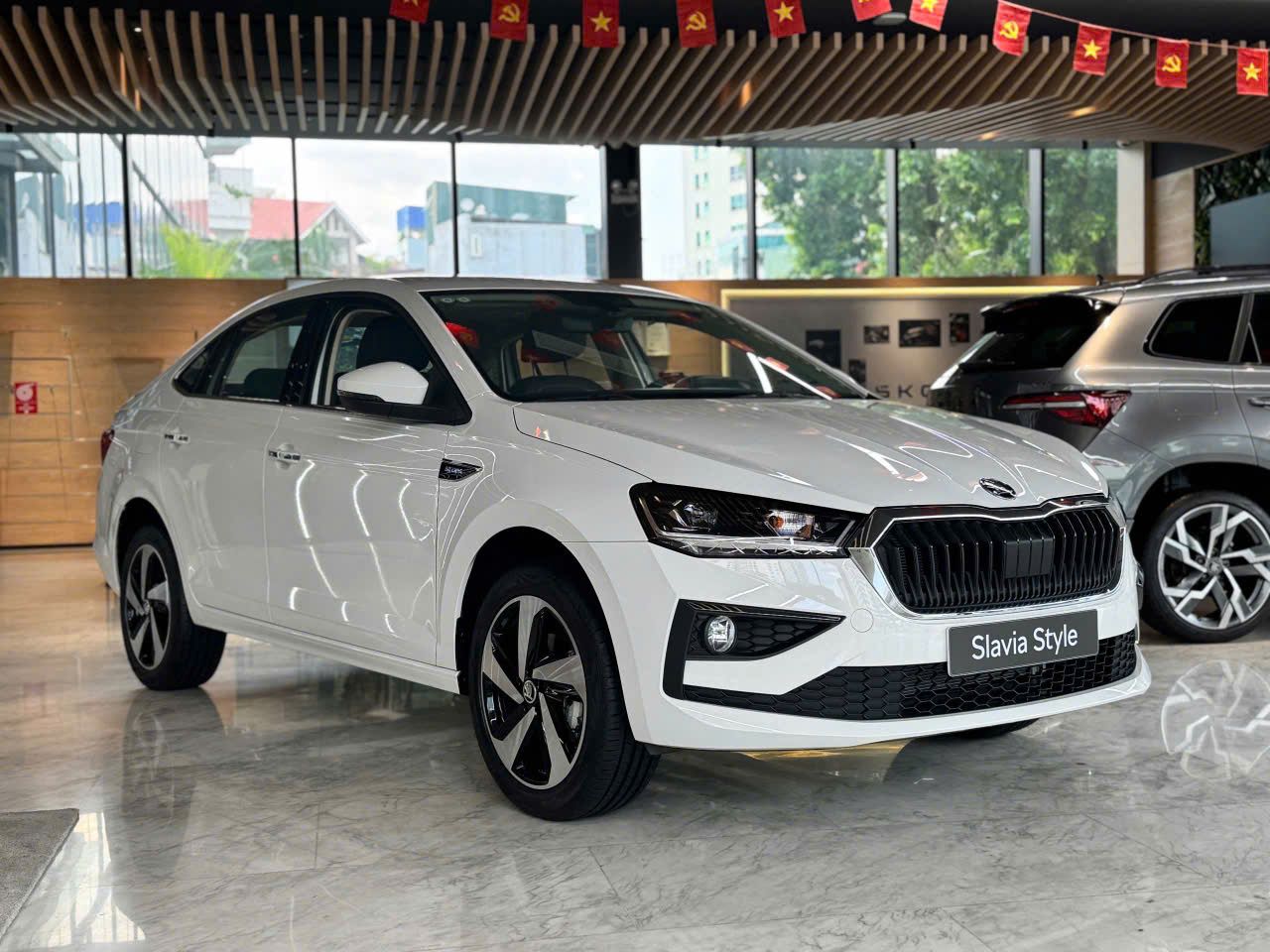 Sedan hạng B gầm cao như SUV: Skoda Slavia có gì ngoài thông số ‘lạ’ để đấu Vios hay City?- Ảnh 1. Sedan hạng B gầm cao như SUV: Skoda Slavia có gì ngoài thông số ‘lạ’ để đấu Vios hay City?- Ảnh 1.