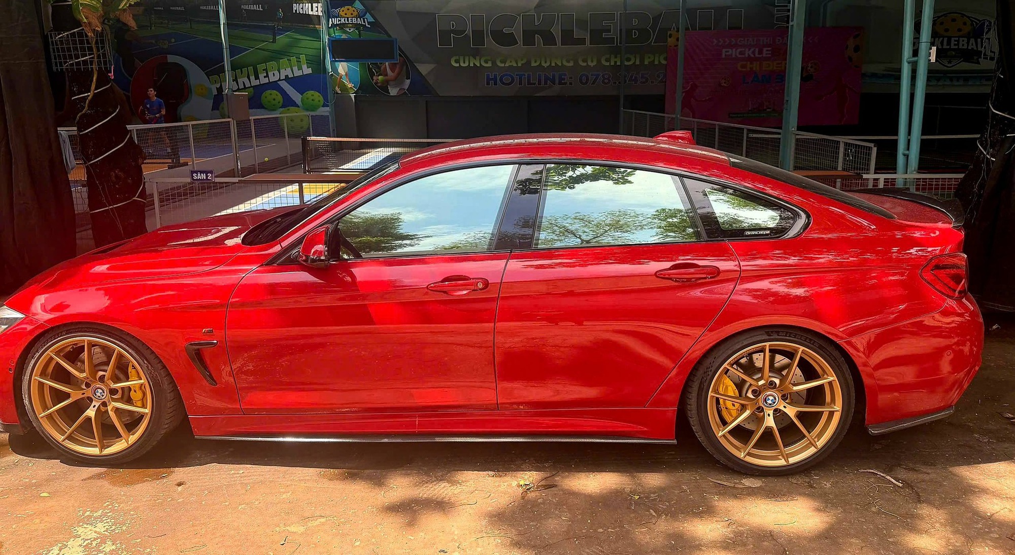 BMW 420i GranCoupe độ hơn 900 triệu tiền đồ, 'danh s&aacute;ch d&agrave;i như sớ' nhưng rao b&aacute;n chỉ hơn 800 vẫn c&oacute; người mua 'vội' trong đ&ecirc;m- Ảnh 1.