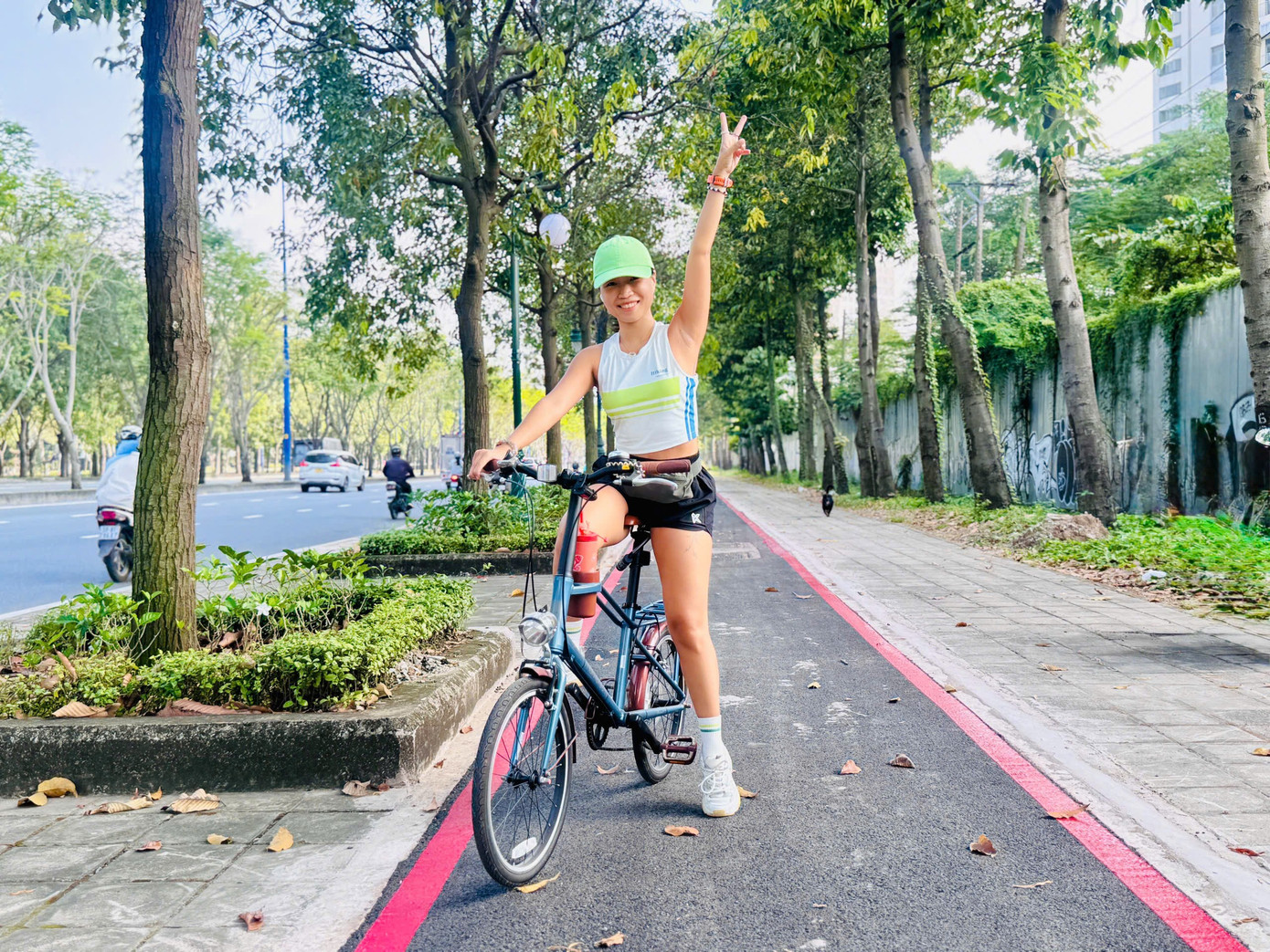 Ngắm l&agrave;n đường d&agrave;nh cho xe đạp đầu ti&ecirc;n tại TPHCM- Ảnh 7.