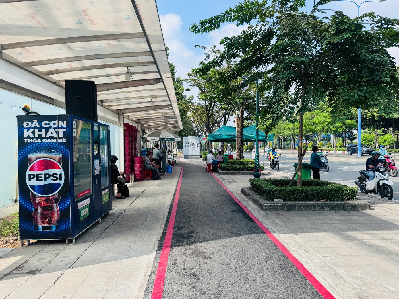 Ngắm l&agrave;n đường d&agrave;nh cho xe đạp đầu ti&ecirc;n tại TPHCM- Ảnh 9.