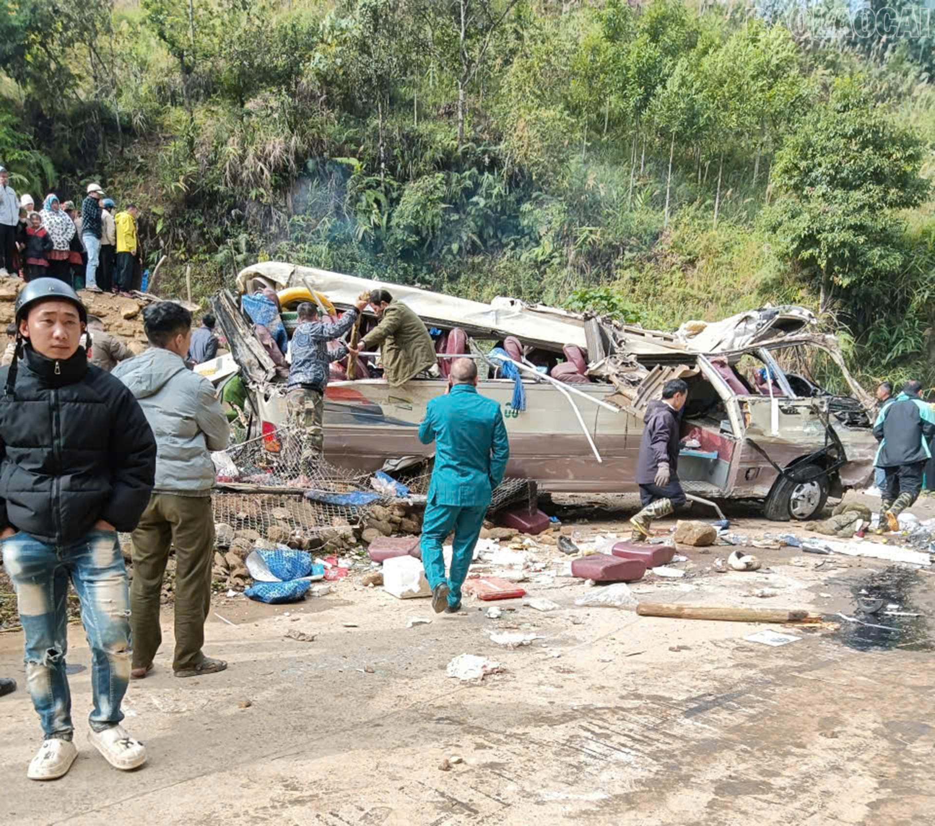 Tình trạng sức khỏe của người mẫu Lý Công Chiều sau vụ tai nạn lật xe ở Lào Cai- Ảnh 4. Tình trạng sức khỏe của người mẫu Lý Công Chiều sau vụ tai nạn lật xe ở Lào Cai- Ảnh 4.