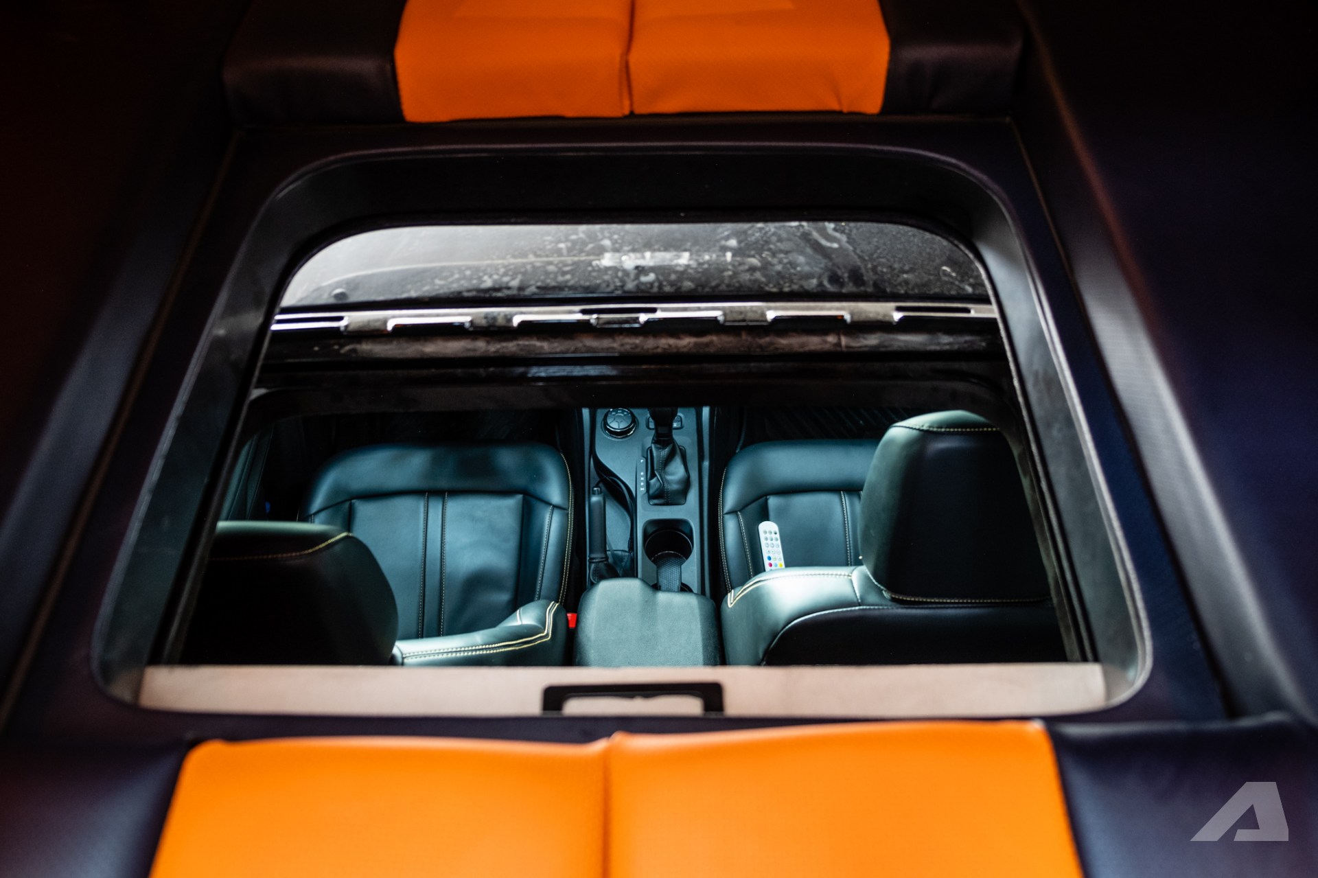 Thợ Việt l&agrave;m nh&agrave; mini cho b&aacute;n tải: Gi&aacute; tới hơn 650 triệu đồng, c&oacute; bếp, nh&agrave; vệ sinh, quầy rượu sang xịn, chủ xe tự th&aacute;o lắp được- Ảnh 20.