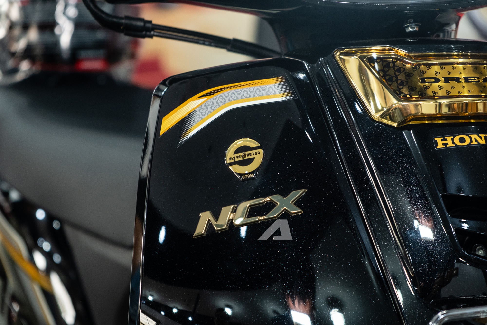 Honda Dream NCX 2026 đầu tiên về Việt Nam: Giá hơn 100 triệu đồng, ngang 2 chiếc SH- Ảnh 10. Honda Dream NCX 2026 đầu tiên về Việt Nam: Giá hơn 100 triệu đồng, ngang 2 chiếc SH- Ảnh 10.