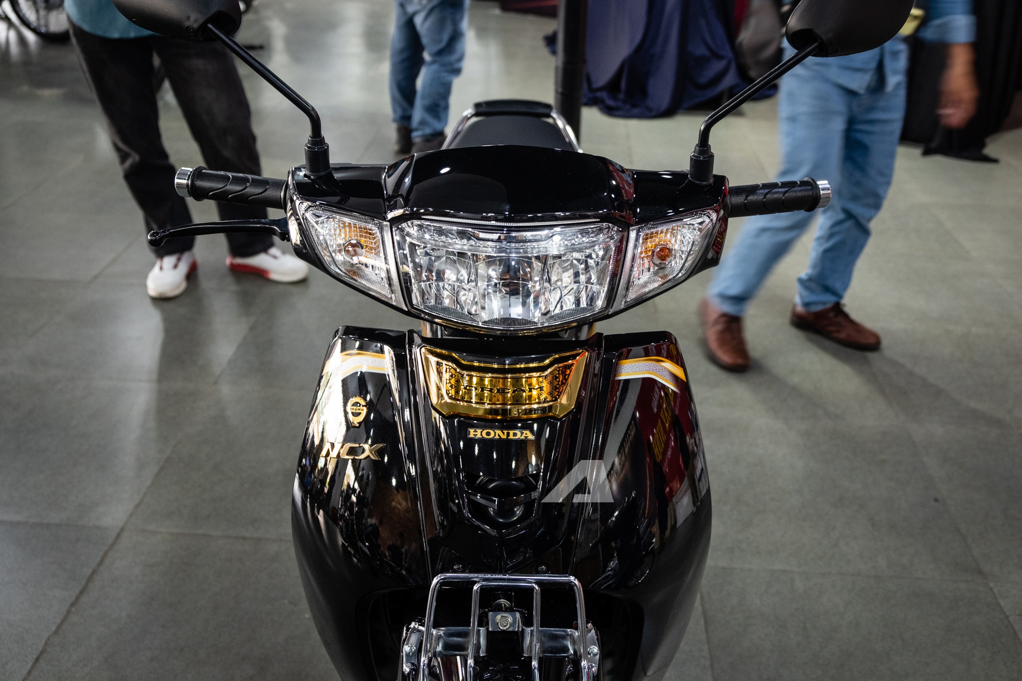 Honda Dream NCX 2026 đầu tiên về Việt Nam: Giá hơn 100 triệu đồng, ngang 2 chiếc SH- Ảnh 14. Honda Dream NCX 2026 đầu tiên về Việt Nam: Giá hơn 100 triệu đồng, ngang 2 chiếc SH- Ảnh 14.