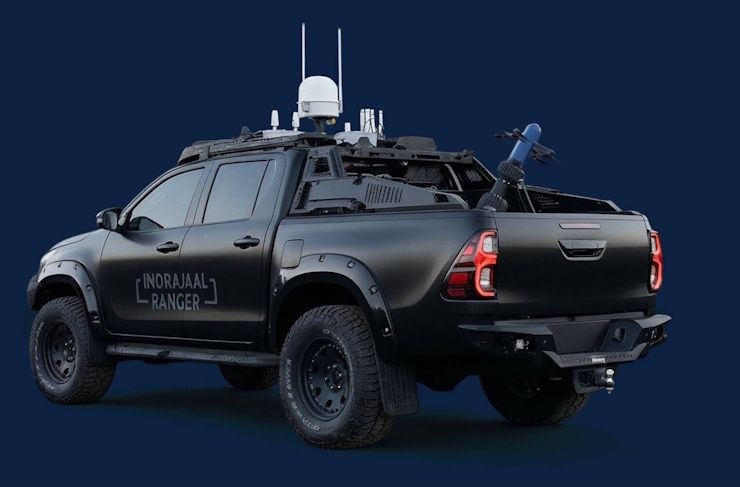 Toyota Hilux có phiên bản siêu ngầu: Hạ được cả drone bằng AI, cực kỳ cơ động nhưng chỉ những người này mới được sử dụng- Ảnh 3.