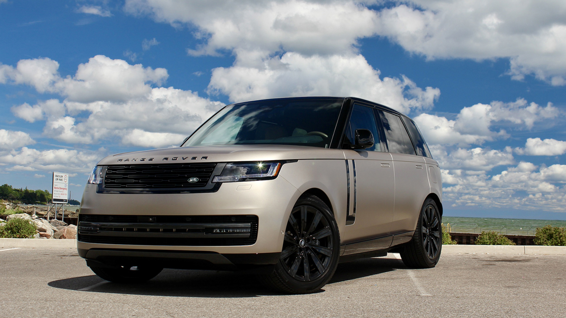 Tay nắm cửa kiểu Range Rover từng ‘hot trend’ một thời nay bị cấm vì liên quan nhiều tai nạn gây chết người- Ảnh 2. Tay nắm cửa kiểu Range Rover từng ‘hot trend’ một thời nay bị cấm vì liên quan nhiều tai nạn gây chết người- Ảnh 2.