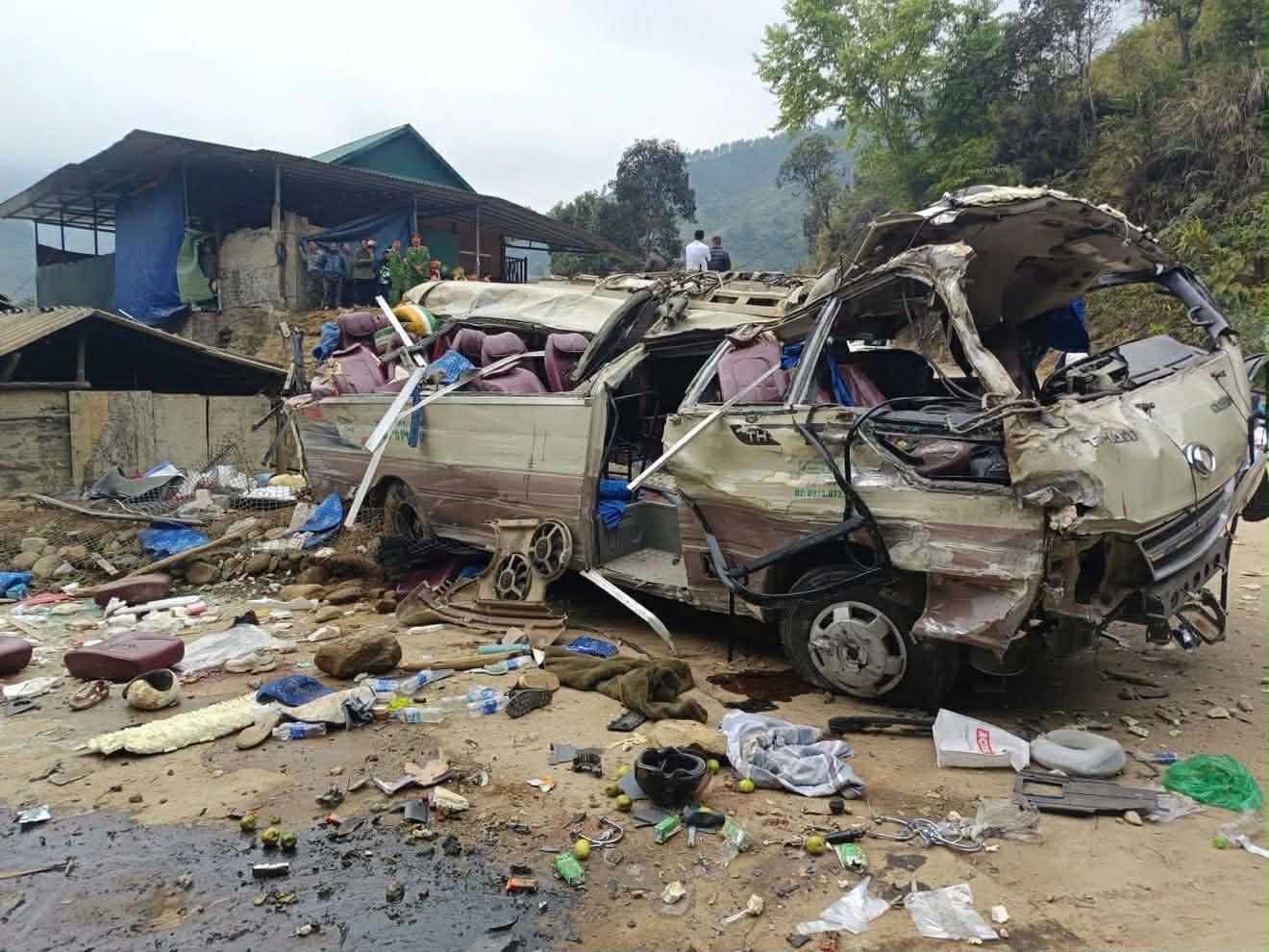 Vụ lật xe đi từ thiện khiến 9 người chết: C&ocirc; g&aacute;i 22 tuổi tho&aacute;t nạn v&igrave; dừng h&agrave;nh tr&igrave;nh giữa chừng- Ảnh 3.