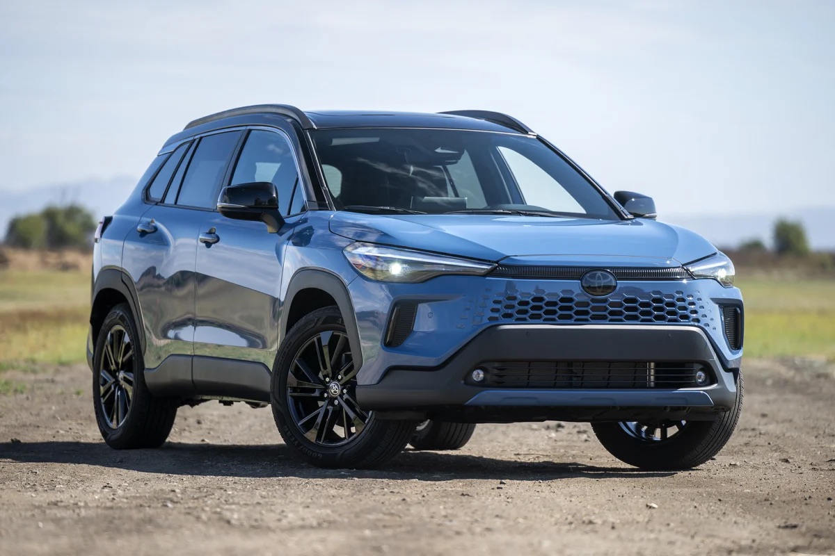 Hơn 55.000 chiếc Toyota Camry, Corolla Cross hybrid c&oacute; thể bị &lsquo;mất điện&rsquo; v&igrave; nguy&ecirc;n nh&acirc;n n&agrave;y nhưng h&atilde;ng vẫn chưa c&oacute; c&aacute;ch khắc phục- Ảnh 2.