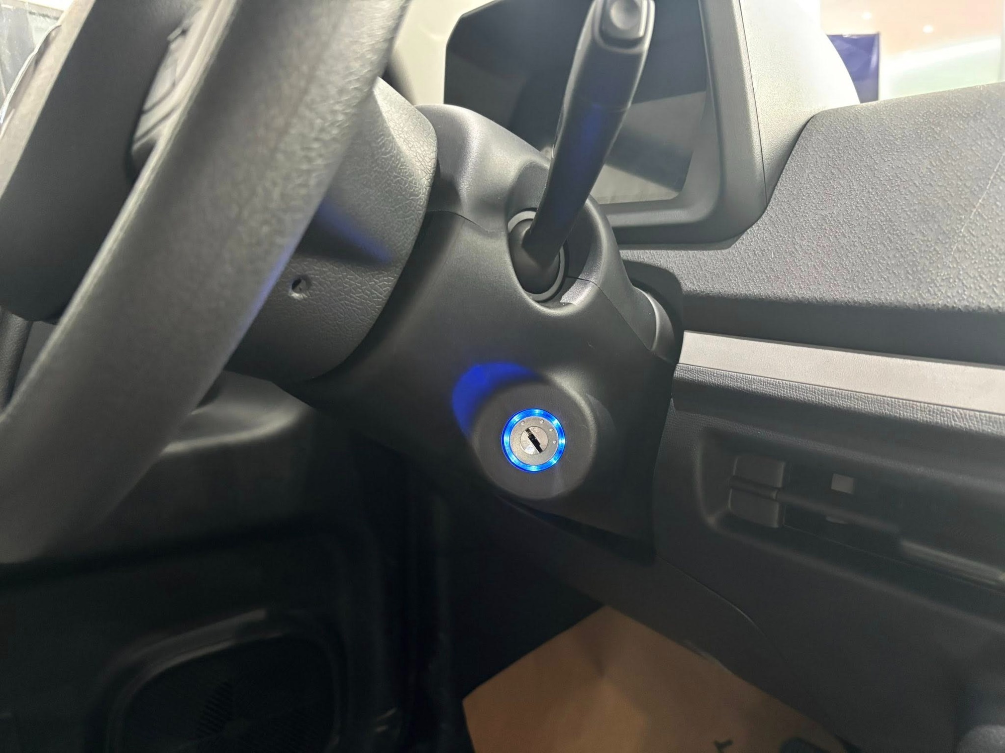 Đừng để ngoại hình đánh lừa, VinFast Minio Green có thể 'cân' được người cao 1m80 như thế này đây!- Ảnh 4. Đừng để ngoại hình đánh lừa, VinFast Minio Green có thể 'cân' được người cao 1m80 như thế này đây!- Ảnh 4.