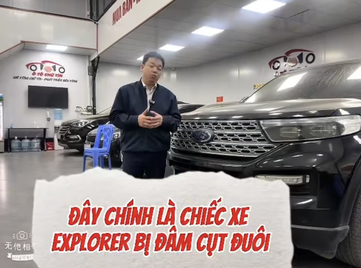 Nhìn lại những ‘drama’ chấn động làng xe Việt trong năm 2025: Từ Mercedes-Benz bốc cháy vì ‘bố chuột’ đến cú lừa ‘check xe’ nguyên bản dù từng tai nạn nát đuôi- Ảnh 8. Nhìn lại những ‘drama’ chấn động làng xe Việt trong năm 2025: Từ Mercedes-Benz bốc cháy vì ‘bố chuột’ đến cú lừa ‘check xe’ nguyên bản dù từng tai nạn nát đuôi- Ảnh 8.