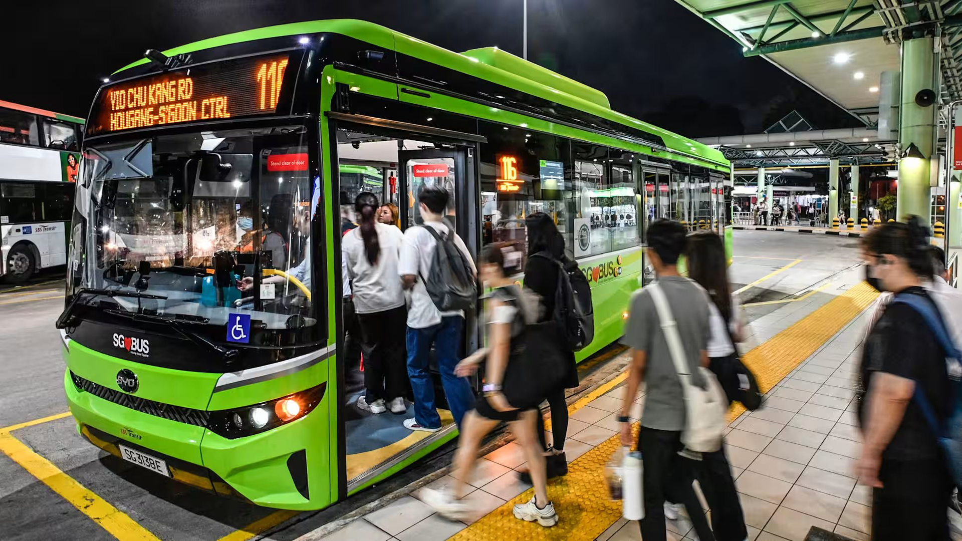 VinFast sẽ ph&acirc;n phối hơn trăm ngh&igrave;n xe điện tại 1 nước, Ford thừa nhận 'tụt hậu 10 năm'- Ảnh 2.