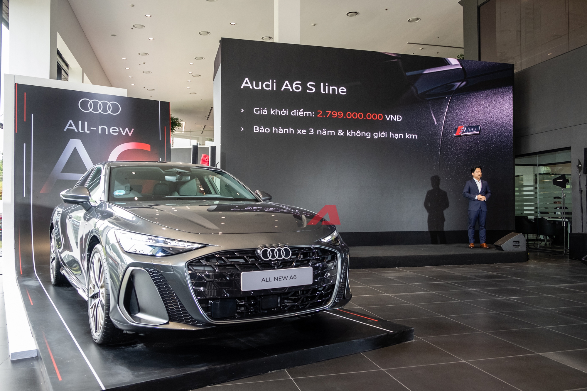 Audi A6 thế hệ mới ra mắt Việt Nam: Giá 2,799 tỷ, nhập Đức nhưng rẻ hơn E-Class và 5-Series bản 'full', đủ ADAS, 3 màn hình nội thất- Ảnh 2.