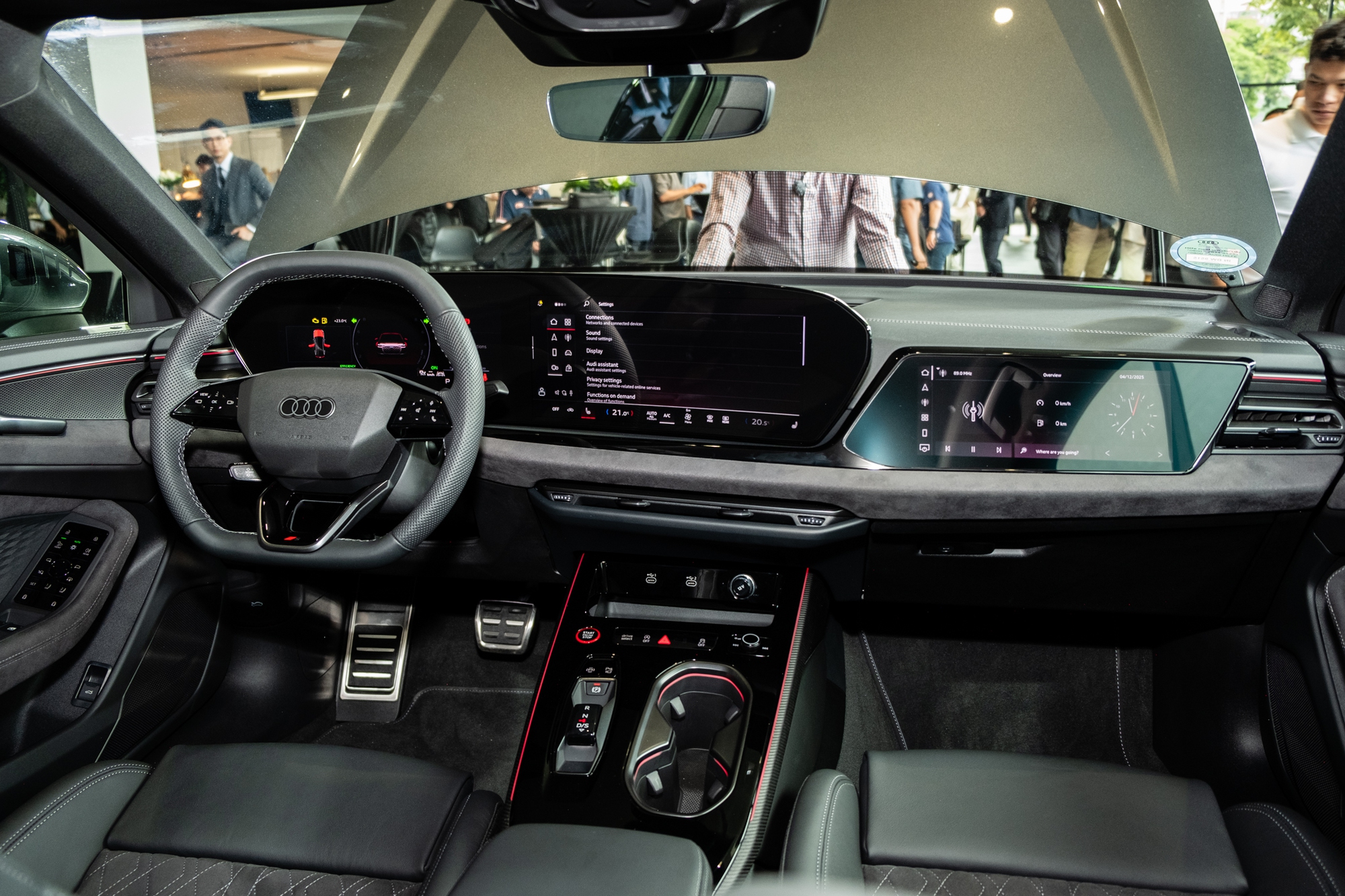 Audi A6 thế hệ mới ra mắt Việt Nam: Giá 2,799 tỷ, nhập Đức nhưng rẻ hơn E-Class và 5-Series bản 'full', đủ ADAS, 3 màn hình nội thất- Ảnh 5.