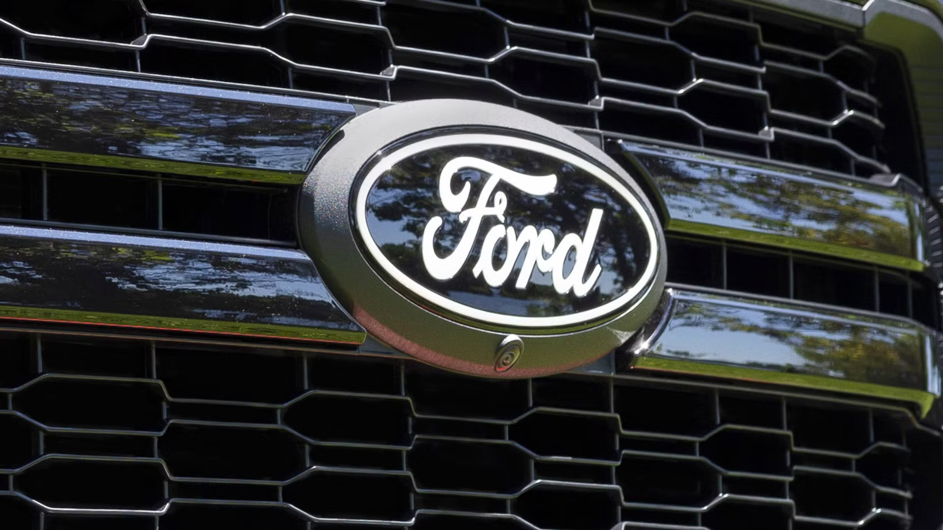 Ford lần đầu có chương trình khuyến mãi 'không giống ai' mà người Việt thèm muốn: Nếu xe lỗi, hãng giảm giá tới 10%- Ảnh 2. Ford lần đầu có chương trình khuyến mãi 'không giống ai' mà người Việt thèm muốn: Nếu xe lỗi, hãng giảm giá tới 10%- Ảnh 2.