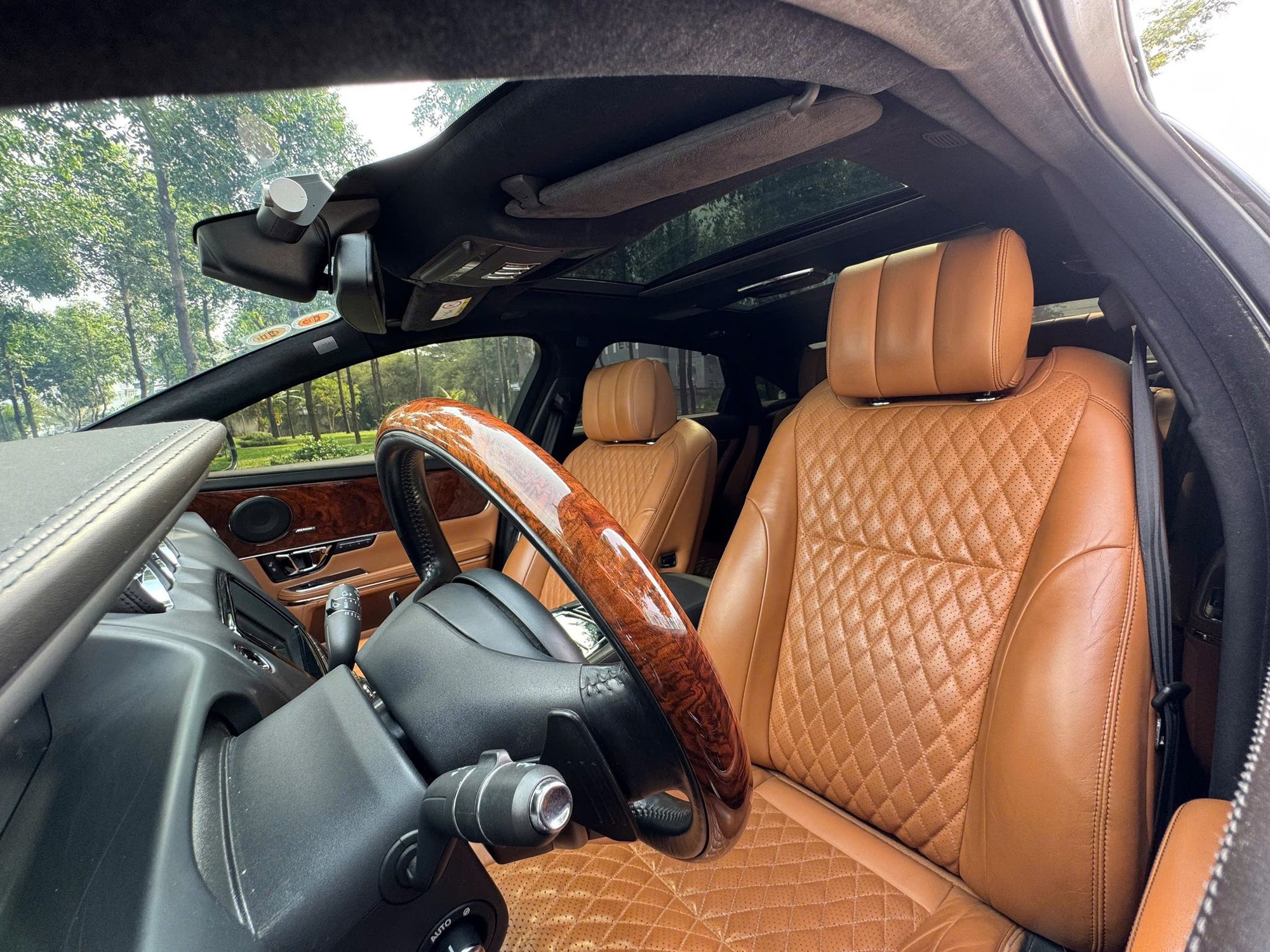 Jaguar XJL rao bán chưa đến 2 tỷ đồng sau 1 thập kỷ, cao hơn S-Class cùng thời nhưng người bán cho rằng đáng giá vì 'không dành cho số đông'- Ảnh 8.