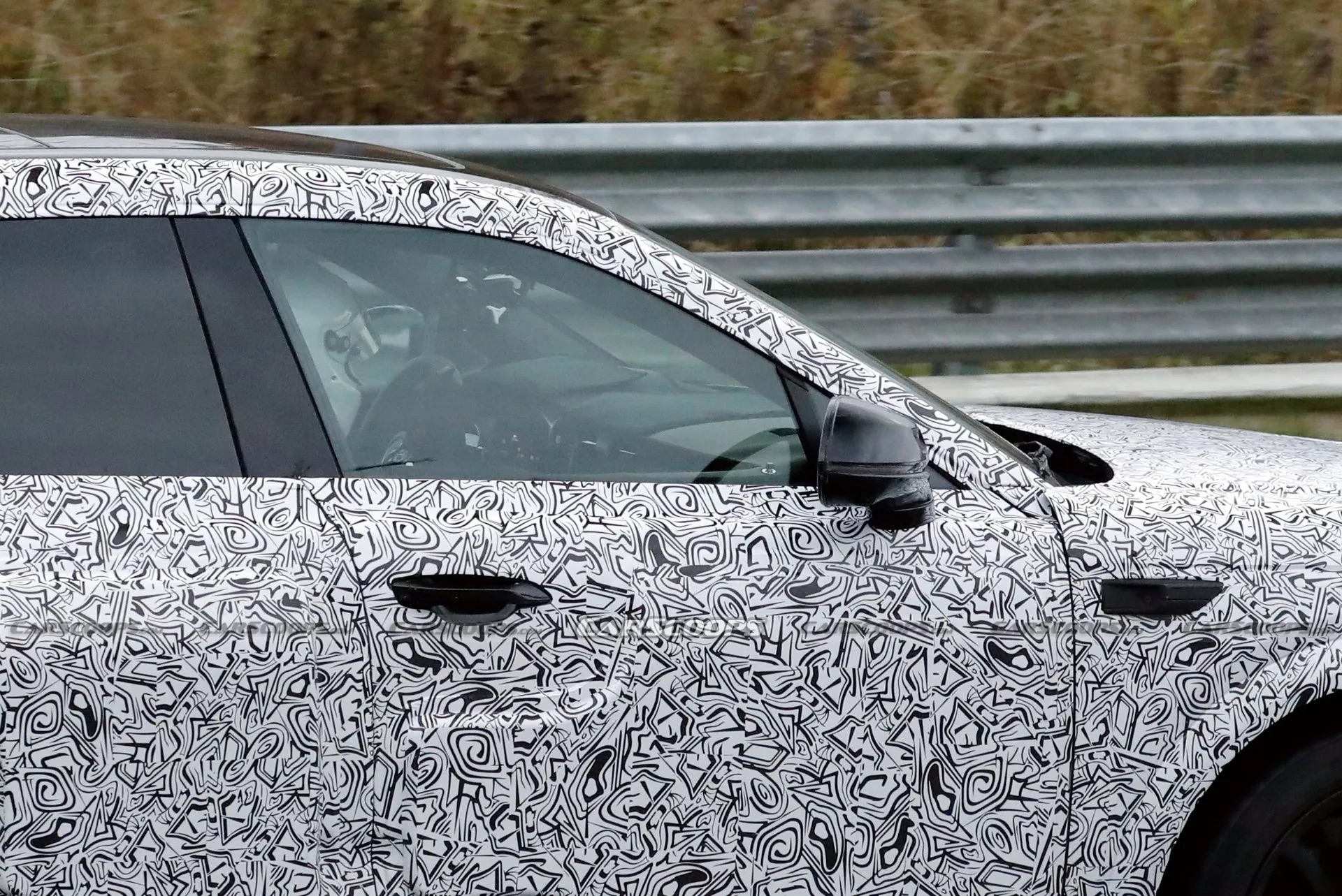 Bentley sắp có xe SUV nhỏ hơn Bentayga: Động cơ thuần điện, nội thất không 'đu trend' màn hình lớn- Ảnh 3. Bentley sắp có xe SUV nhỏ hơn Bentayga: Động cơ thuần điện, nội thất không 'đu trend' màn hình lớn- Ảnh 3.