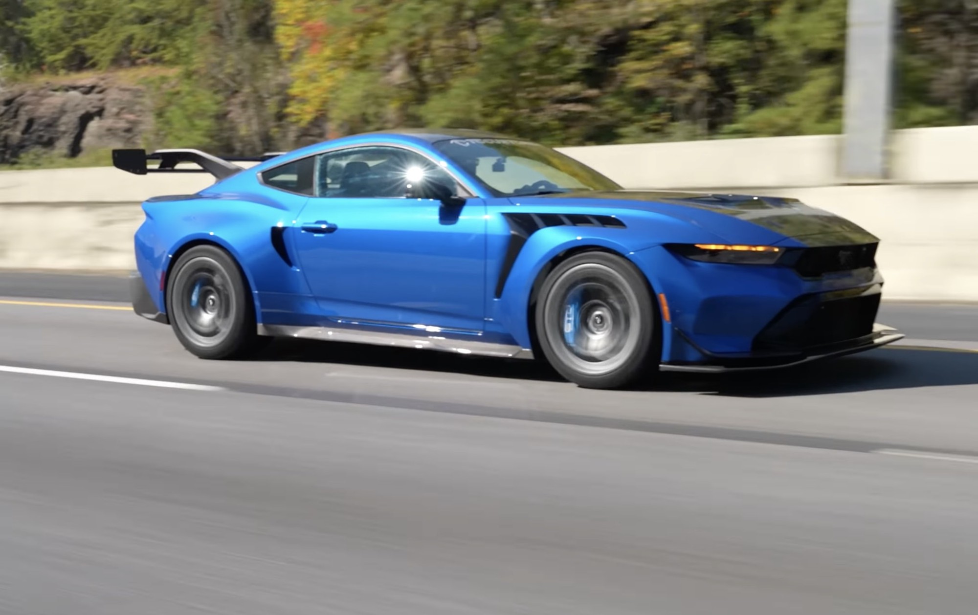 Mua xe về nhưng phải chờ 30 ngày mới nên cầm lái: Lời khuyên kỳ lạ của Ford dành cho các chủ nhân khi mua xe này- Ảnh 5. Mua xe về nhưng phải chờ 30 ngày mới nên cầm lái: Lời khuyên kỳ lạ của Ford dành cho các chủ nhân khi mua xe này- Ảnh 5.