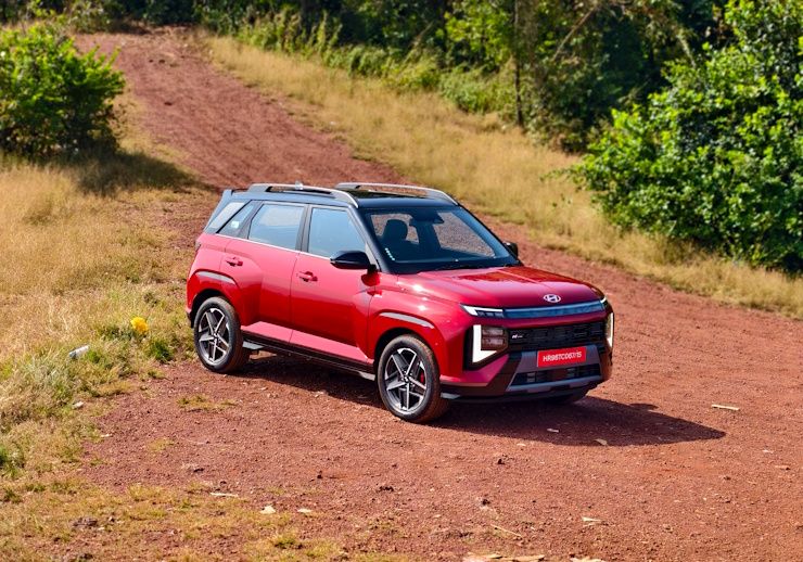 Hyundai Venue 2025 gây 'sốc': Mỗi ngày có gần 1.000 khách đặt cọc, bằng 5 tháng bán tại Việt Nam- Ảnh 1.