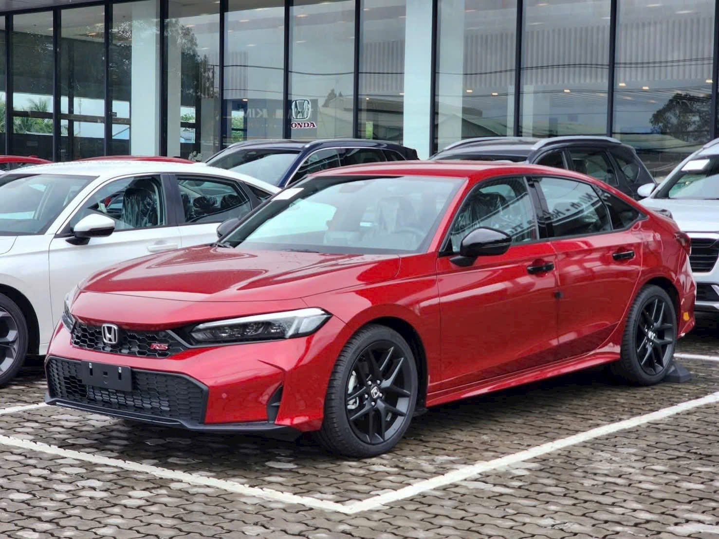 Honda Civic e:HEV RS giảm giá tới 140 triệu tại đại lý, mạnh ngang BMW 3-Series nhưng rẻ bằng một nửa- Ảnh 2. Honda Civic e:HEV RS giảm giá tới 140 triệu tại đại lý, mạnh ngang BMW 3-Series nhưng rẻ bằng một nửa- Ảnh 2.