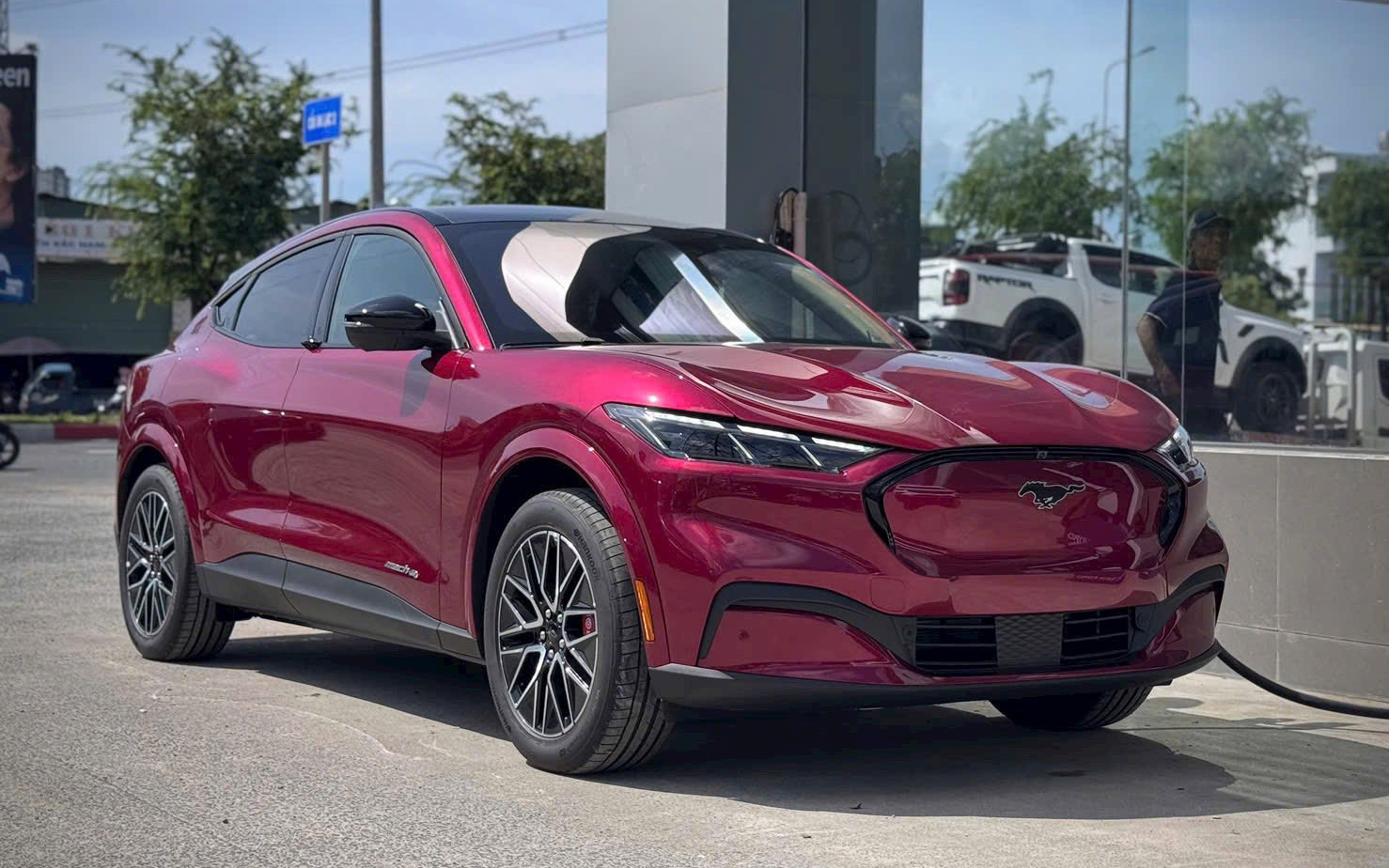 Giảm giá mạnh khi vừa ra mắt - Cuộc đua giá xe kiểu mới tại Việt Nam năm nay, phủ rộng từ phân khúc dưới 500 triệu đến tiền tỷ- Ảnh 5. Giảm giá mạnh khi vừa ra mắt - Cuộc đua giá xe kiểu mới tại Việt Nam năm nay, phủ rộng từ phân khúc dưới 500 triệu đến tiền tỷ- Ảnh 5.