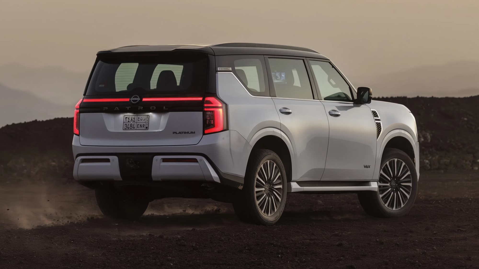 Nissan Patrol từng dự kiến đến Việt Nam dễ có bản hybrid, thậm chí thuần điện: Có thể học Land Cruiser hoặc dùng loại pin Toyota đang phát triển- Ảnh 4. Nissan Patrol từng dự kiến đến Việt Nam dễ có bản hybrid, thậm chí thuần điện: Có thể học Land Cruiser hoặc dùng loại pin Toyota đang phát triển- Ảnh 4.