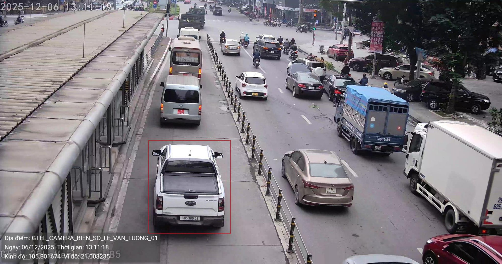 Chỉ trong 1 ngày, camera AI 'bắt' được 703 lượt xe vượt đèn đỏ tại một ngã tư ở Hà Nội- Ảnh 2. Chỉ trong 1 ngày, camera AI 'bắt' được 703 lượt xe vượt đèn đỏ tại một ngã tư ở Hà Nội- Ảnh 2.