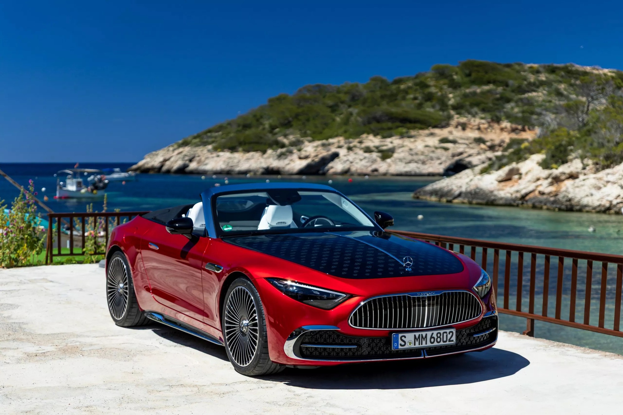 Bạn có thể bị ám ảnh khi đếm hết hết số lượng logo Maybach trên chiếc xe này: Không chỉ in trên xe mà còn giấu ở nhiều ‘chỗ hiểm’- Ảnh 1. Bạn có thể bị ám ảnh khi đếm hết hết số lượng logo Maybach trên chiếc xe này: Không chỉ in trên xe mà còn giấu ở nhiều ‘chỗ hiểm’- Ảnh 1.