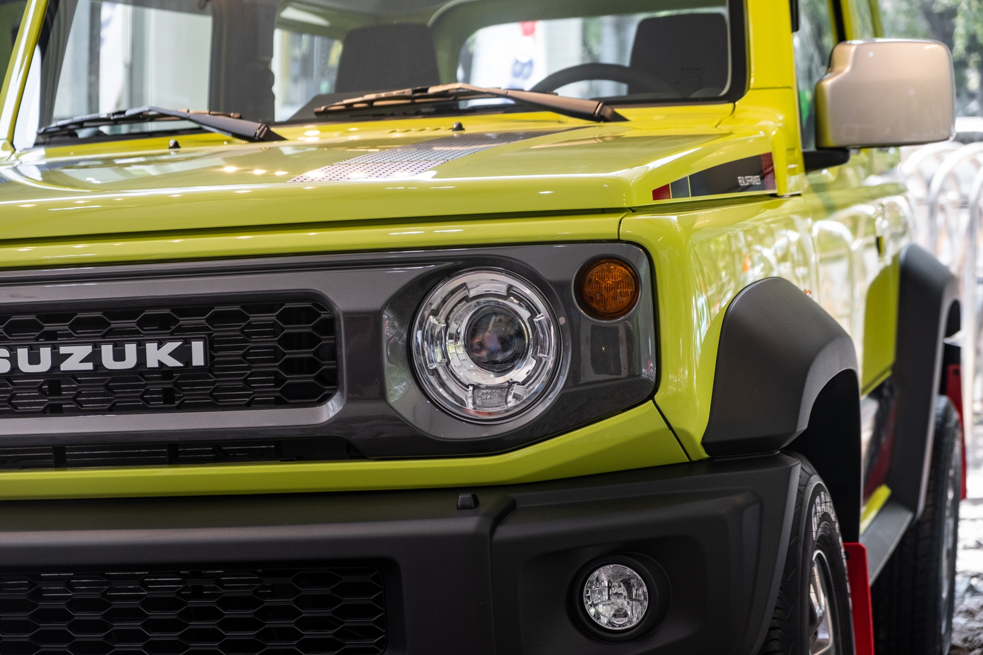 Suzuki Jimny giảm giá 60 triệu, xe mới rẻ hơn cả bản lướt, có người định mua cũ nay vội 'quay xe'- Ảnh 6.