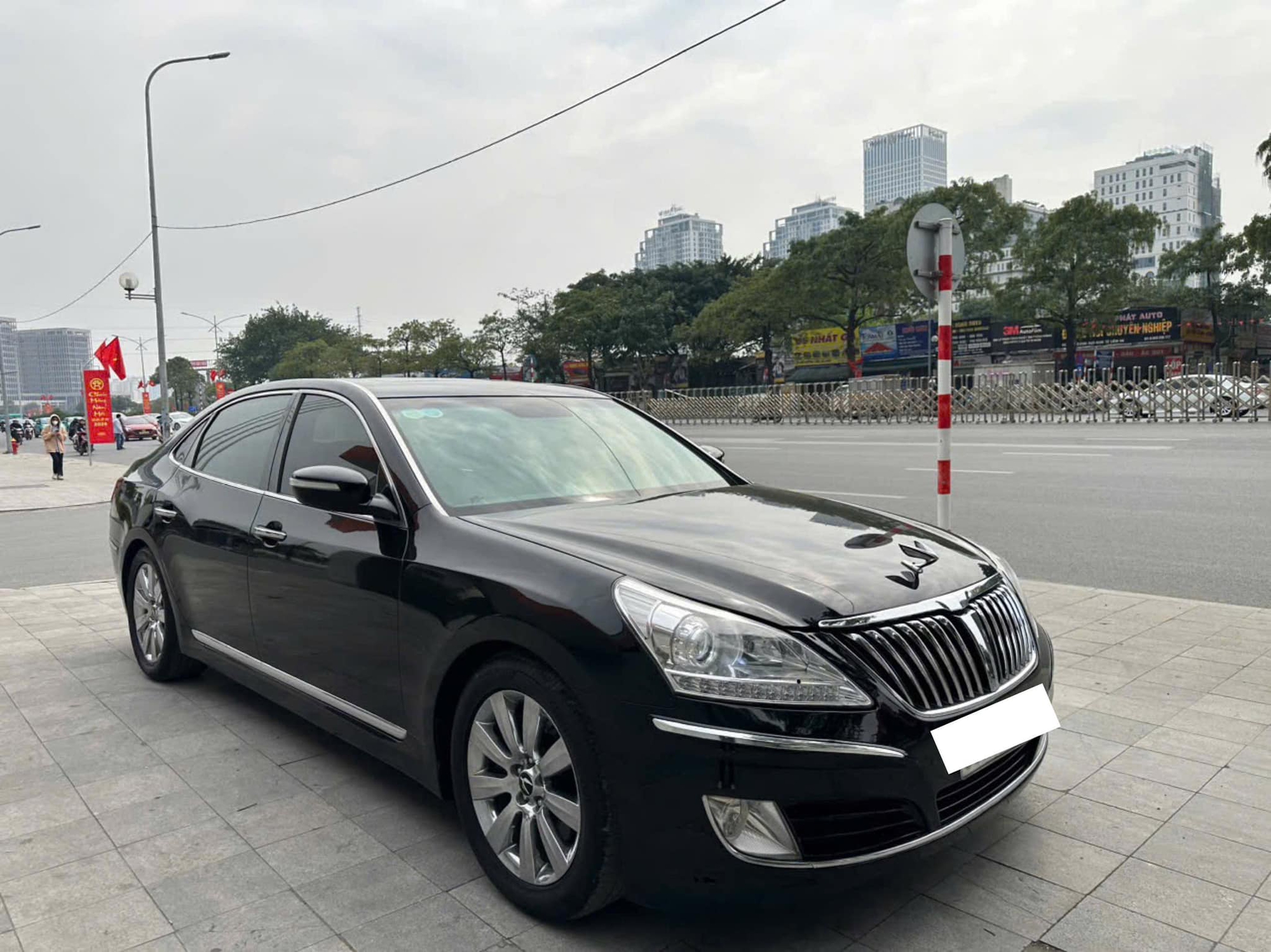 Xe sang Hyundai từng cạnh tranh 7-Series, S-Class rao bán chưa đến 700 triệu đồng sau 14 năm: Dùng máy V8, người bán vẫn khẳng định 'tiêu hao ít nhiên liệu'- Ảnh 4.