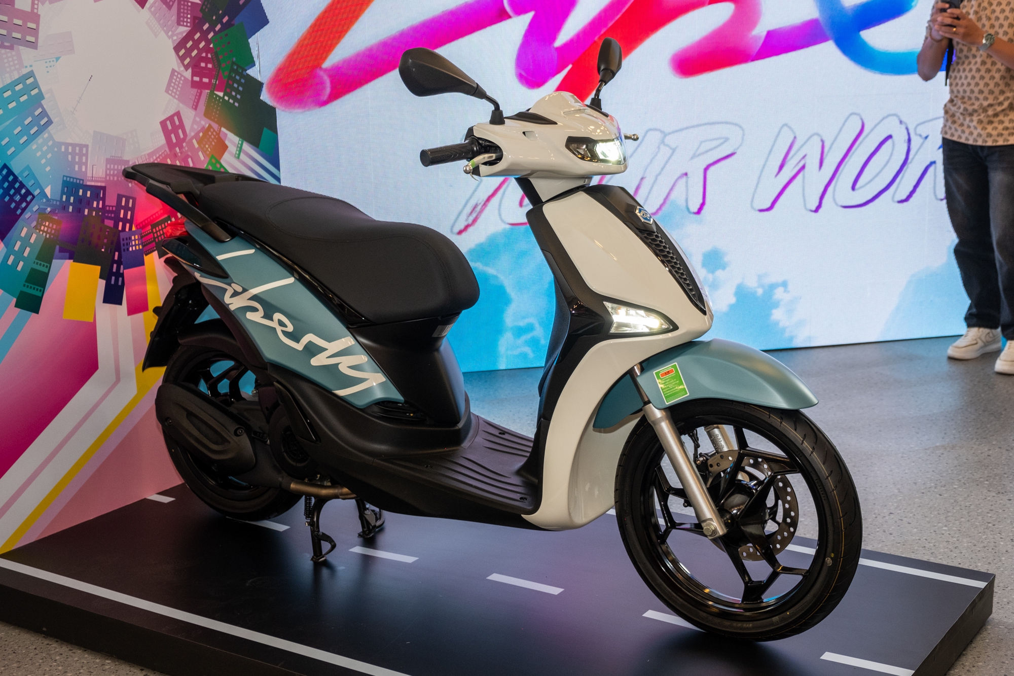 Piaggio Liberty 2025 ra mắt Việt Nam: Gi&aacute; từ 57,5 triệu, d&aacute;ng nam t&iacute;nh hơn, đấu Honda SH Mode- Ảnh 5.