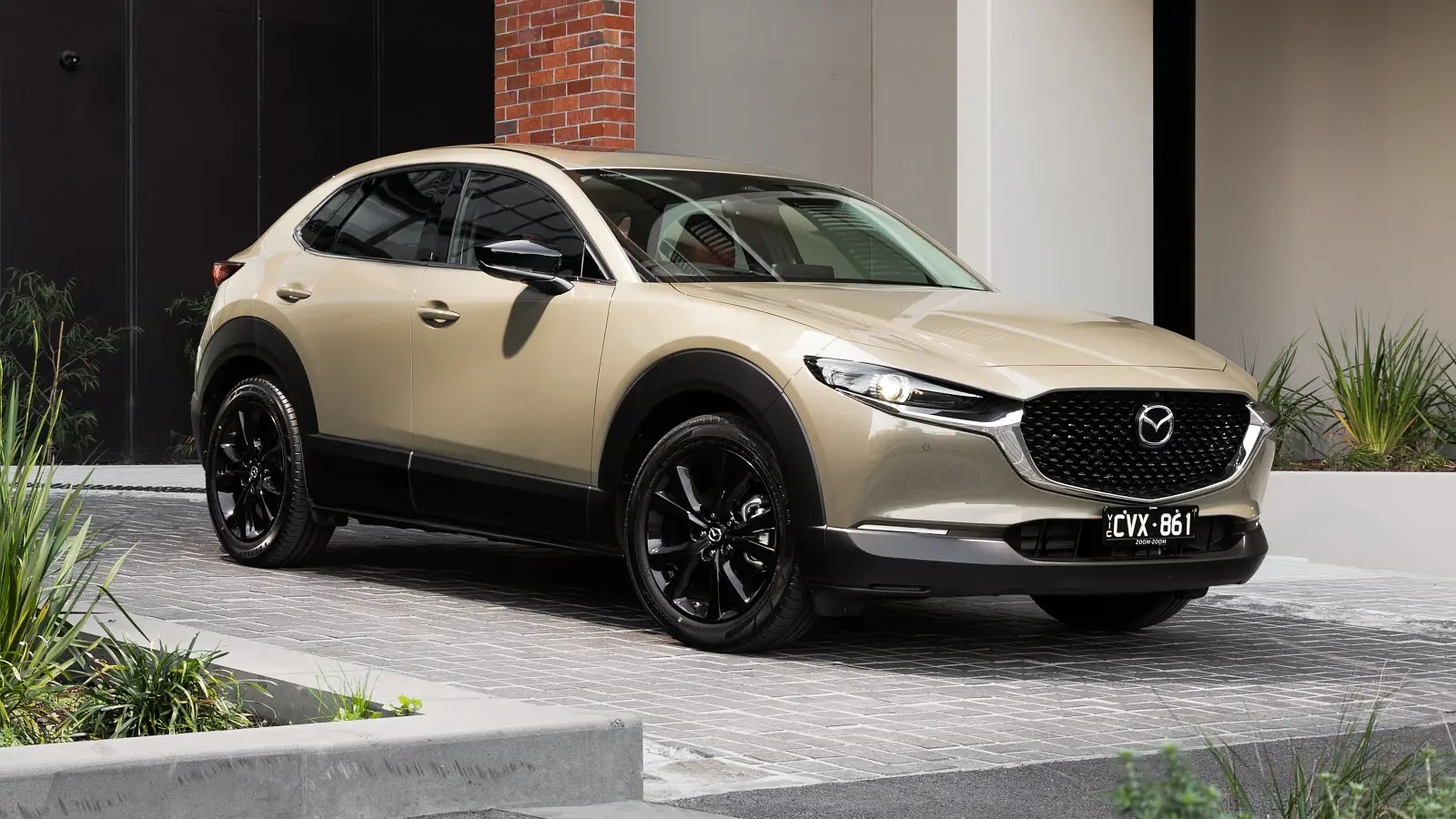 Mazda CX-3 sắp có thế hệ mới: Đấu Seltos, Creta bằng động cơ hybrid, ra mắt năm 2027- Ảnh 3.