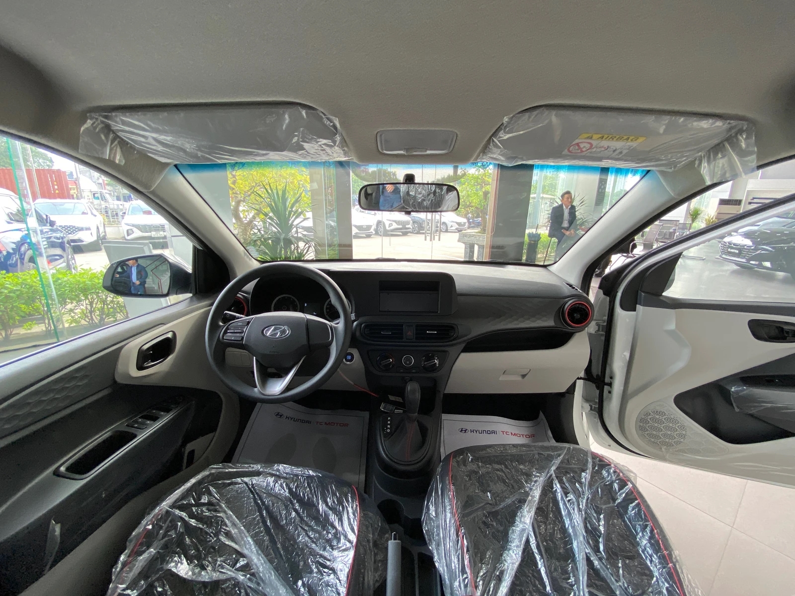 Hyundai Grand i10 AT sedan giảm tới 60 triệu tại đại lý, giá thực tế chỉ còn 395 triệu, 'mềm' hơn Wigo, Morning tương đương- Ảnh 7.