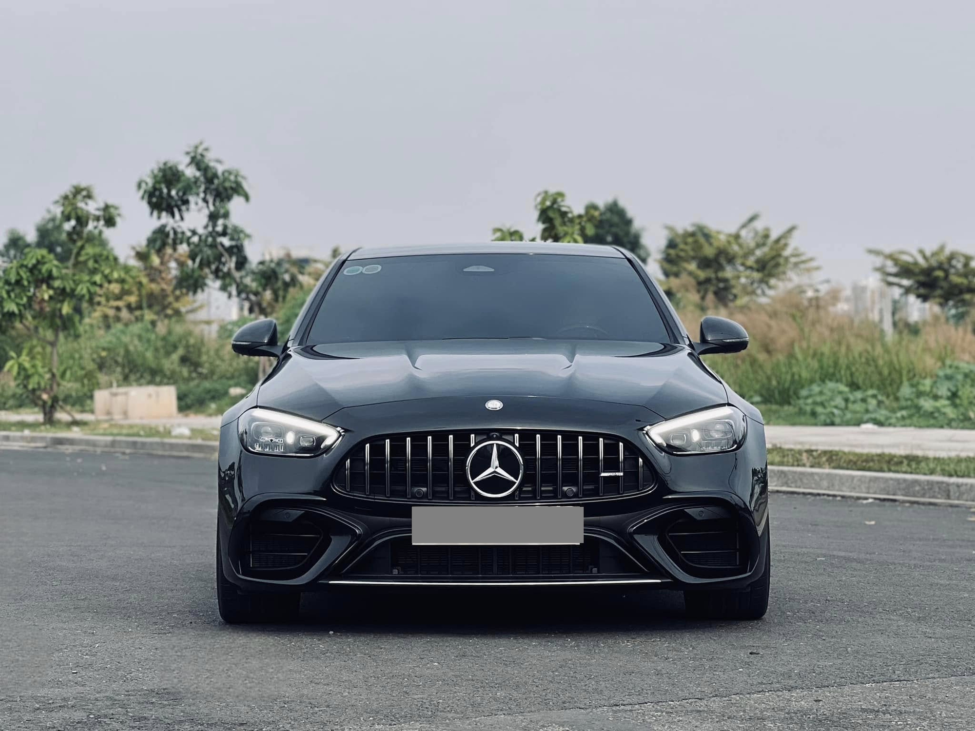 Hàng hiếm Mercedes-AMG C 63 ‘siêu lướt’ bán lại rẻ hơn giá mới 700 triệu: Mới lăn bánh 2.000km, có công nghệ F1- Ảnh 6.