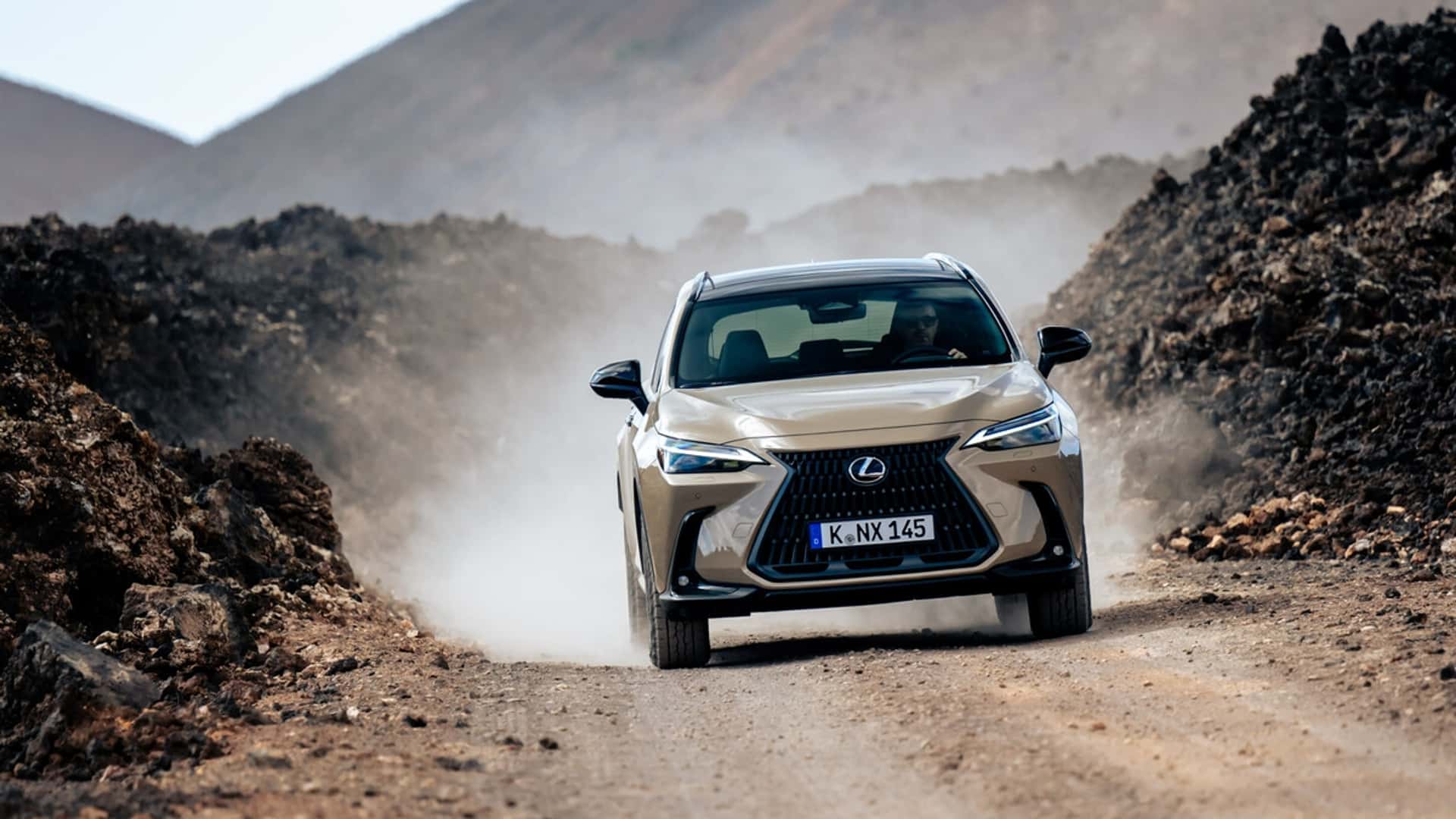 Lexus NX có thêm bản off-road: Gầm cao, lốp lớn, hợp người thích đi phượt- Ảnh 8.