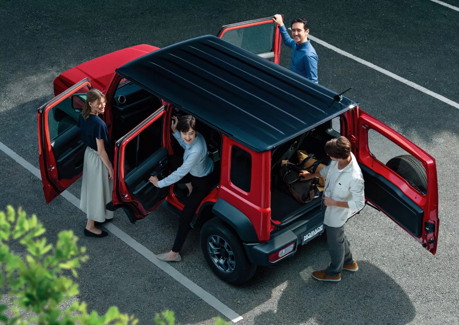 Suzuki Jimny bản 5 cửa ra mắt: Cabin rộng hơn, ghế êm hơn bản 3 cửa đang bán ở Việt Nam, phụ kiện mới lấy cảm hứng từ Toyota Prado- Ảnh 8.
