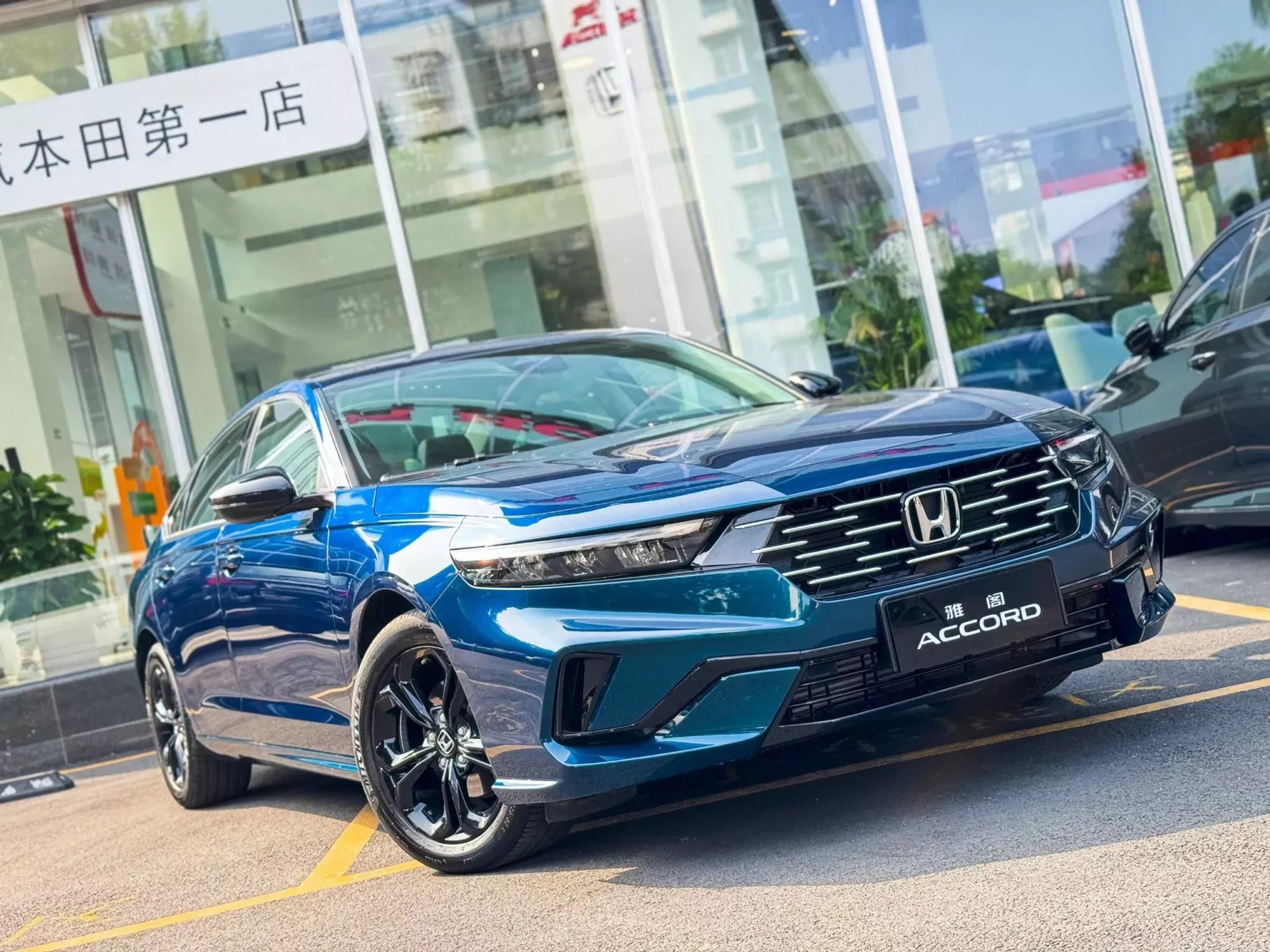 Vẫn bán thế hệ cũ tại Việt Nam nhưng Honda Accord đã có bản nâng cấp thế hệ mới tại quốc gia này- Ảnh 2.