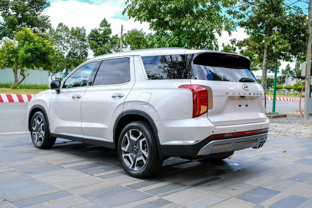 Hyundai Palisade giảm tới 100 triệu tại đại lý, bản cao nhất giờ rẻ ngang Kia Sorento phân khúc dưới- Ảnh 6.